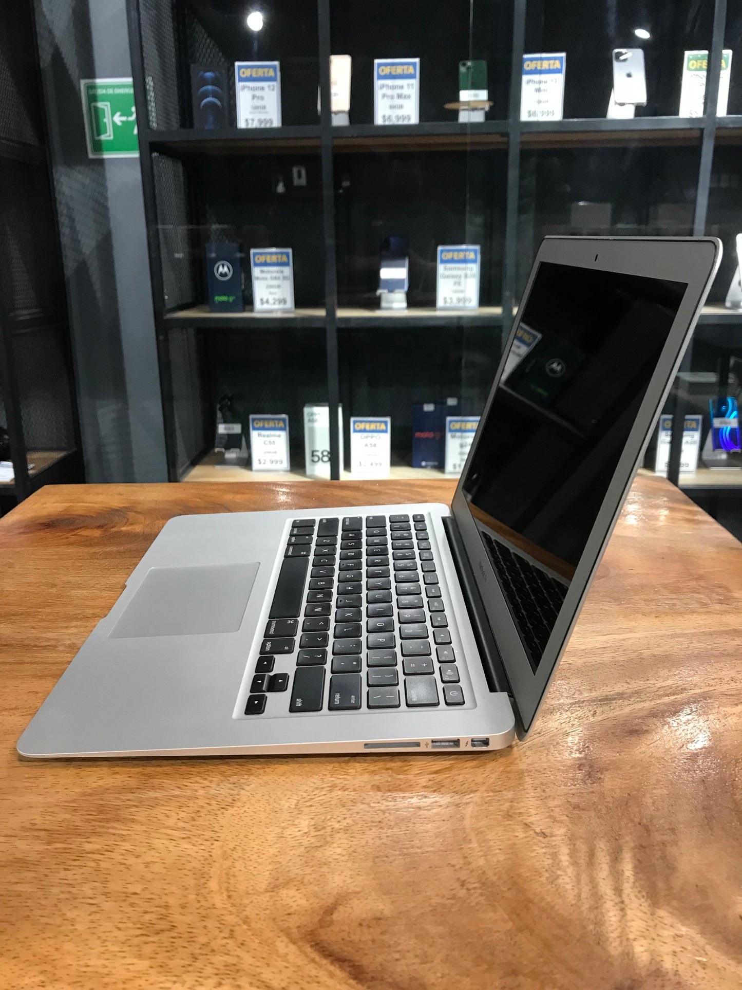 MacBook Air 13" 2017 (Producto Unico)