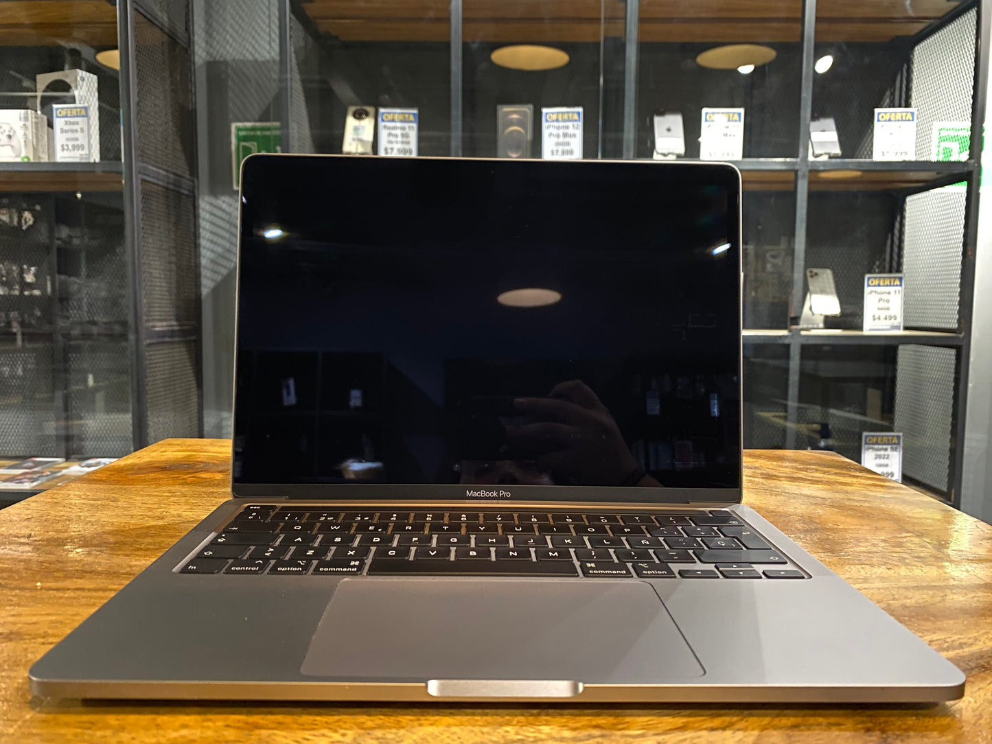 MacBook Pro 13" 2020 256GB / 8GB (Producto Único)