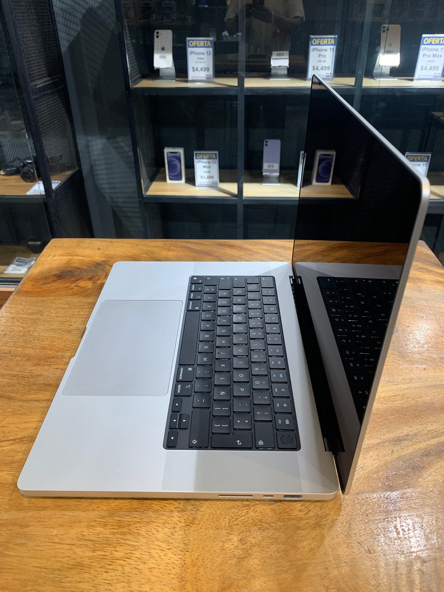 MacBook Pro 16" 2024 M4 Pro 512GB/24GB (Producto Unico)