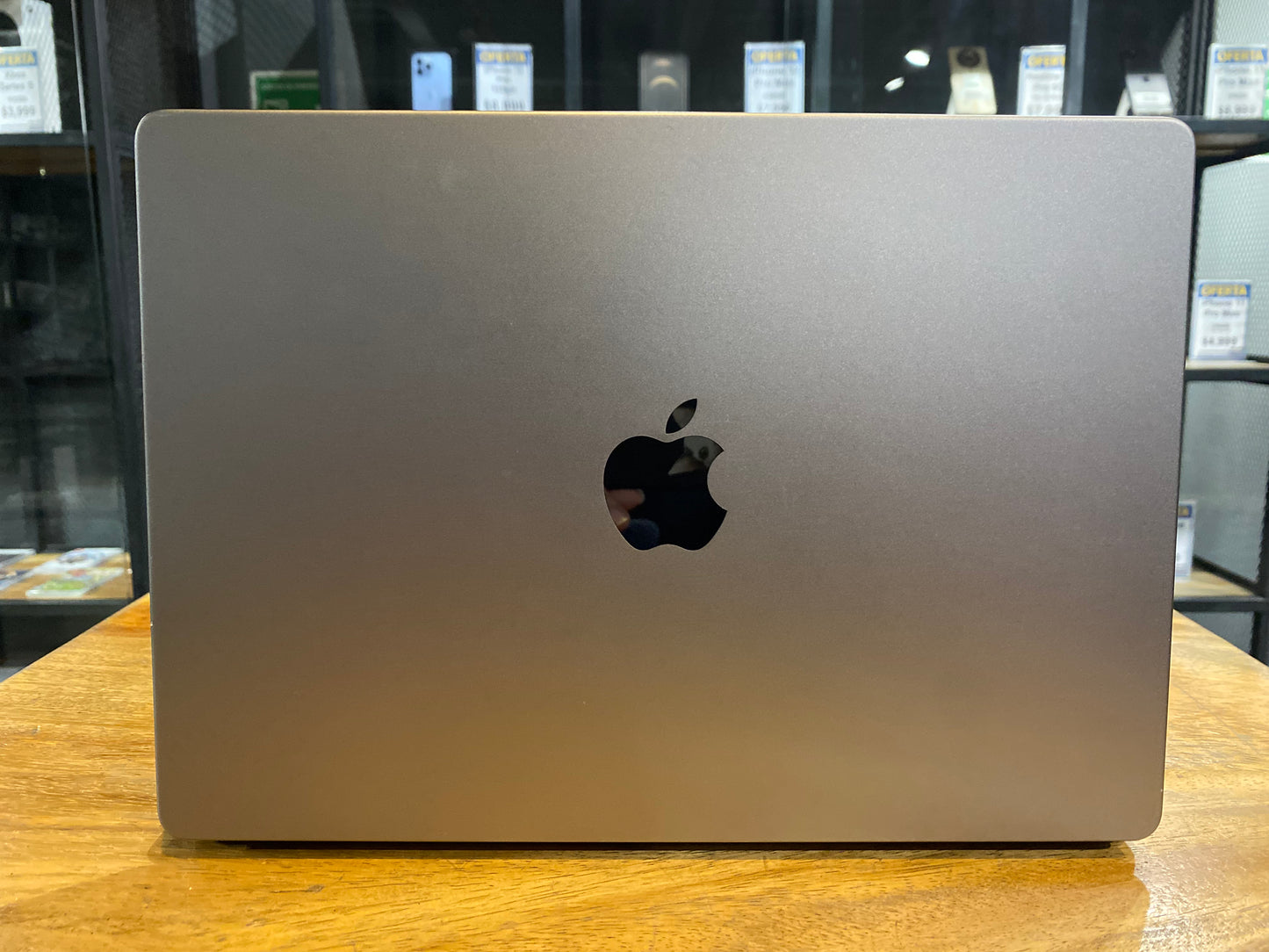 MacBook Pro 14" 2021 M1 Pro 16GB / 1TB (Producto Único)