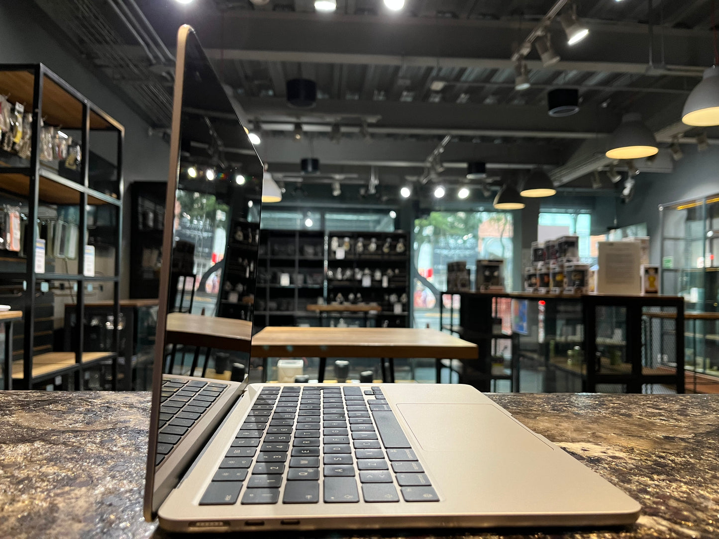 Apple MacBook Air M2 2022 13" 256GB / 8GB RAM