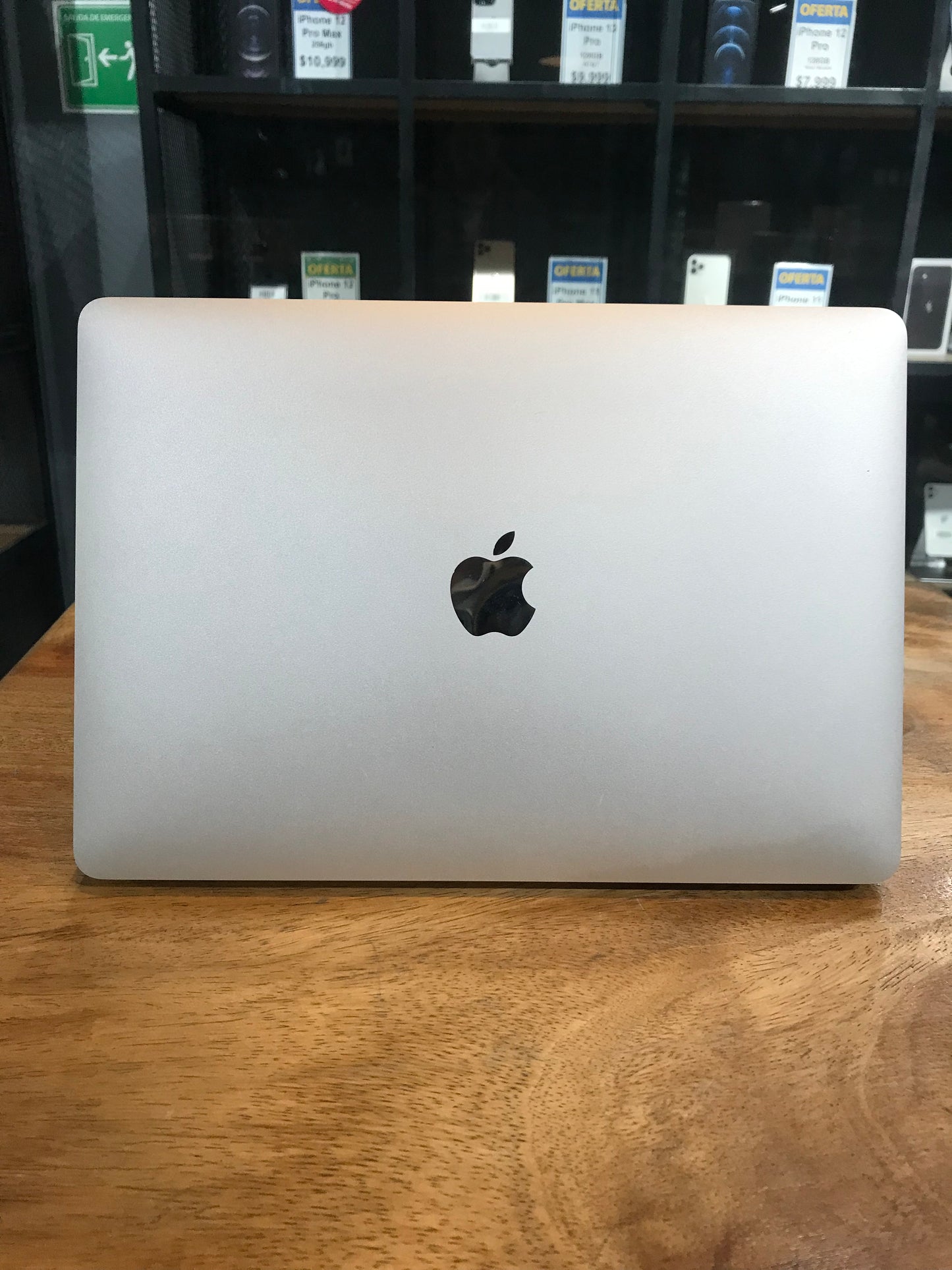MacBook Air 13" 2020 M1 (Producto Unico)