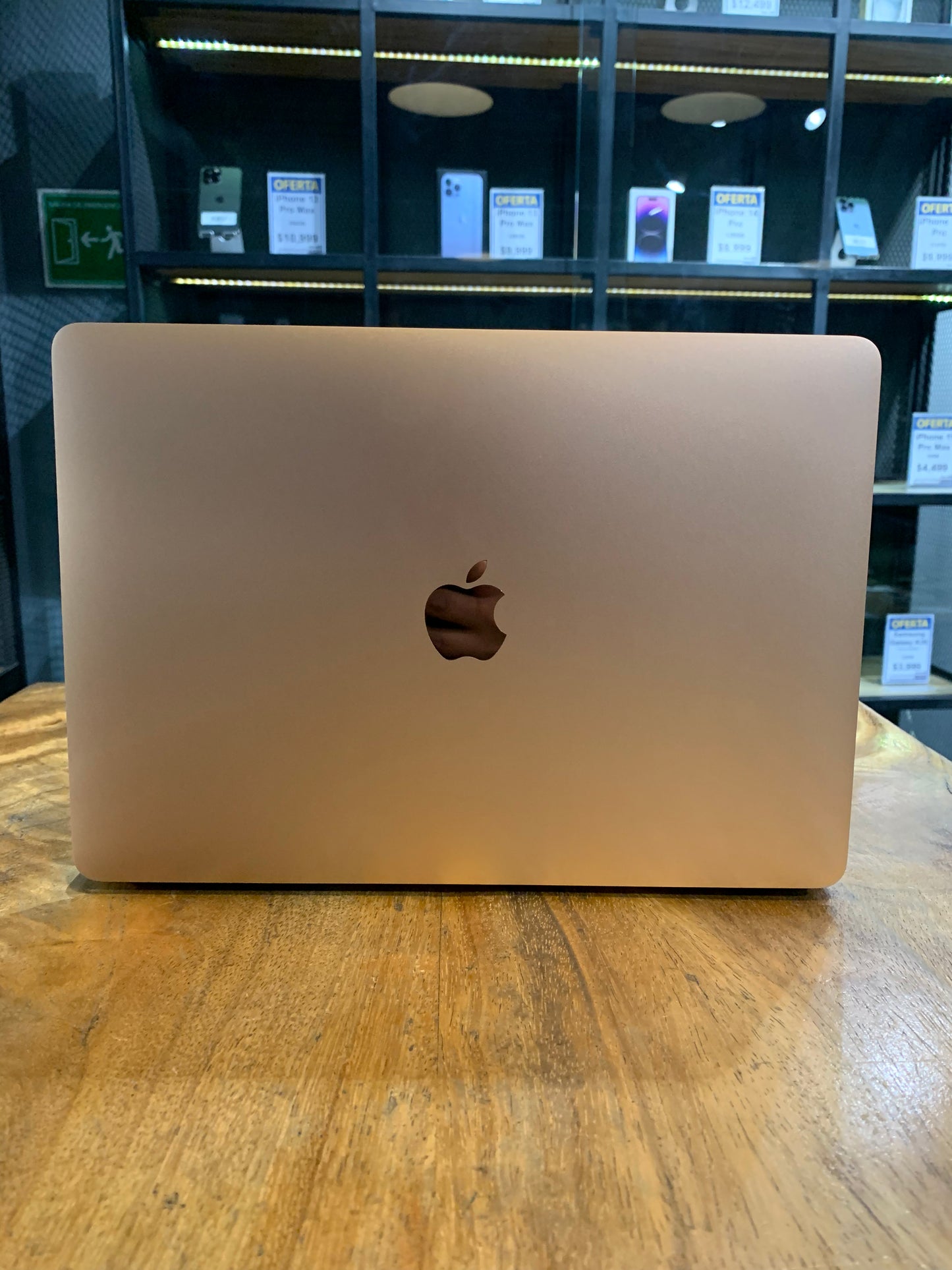 MacBook Air 13" M1 2020 256GB (Producto Unico)