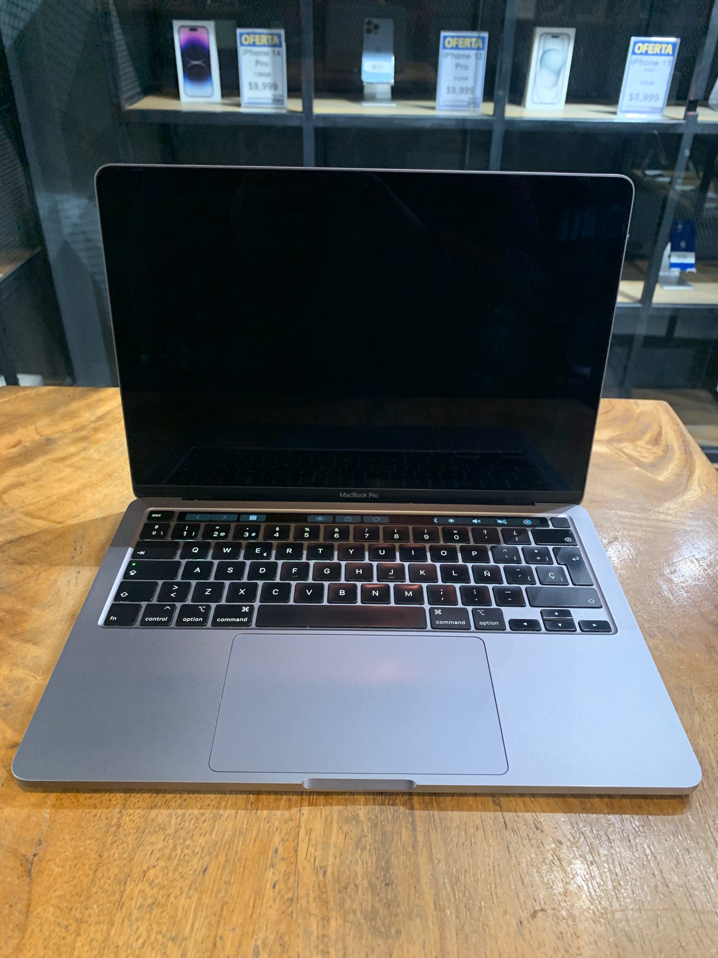 MacBook Pro 13" 2020 256GB (Producto Unico)