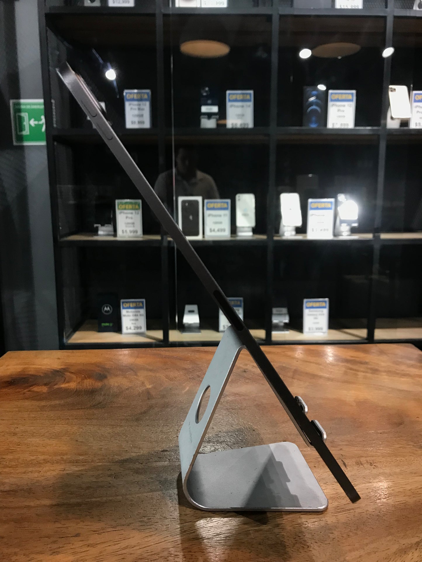 iPad Pro 12.9 4ta Gen 256GB + Magic Keyboard (Producto Unico)