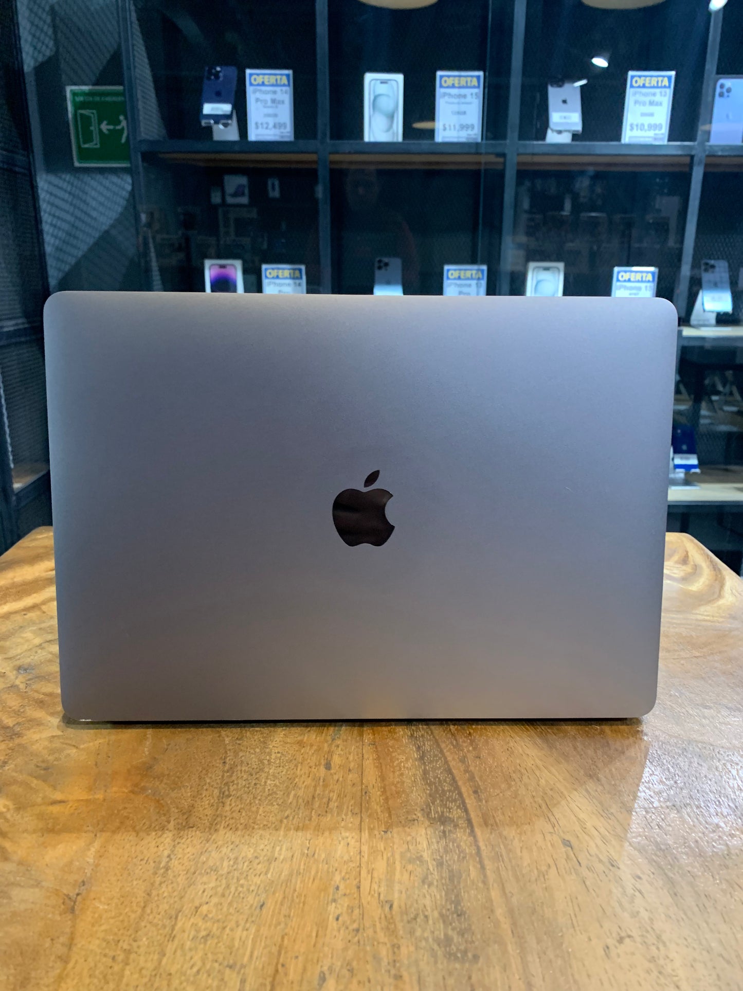 MacBook Pro 13" 2020 256GB (Producto Unico)