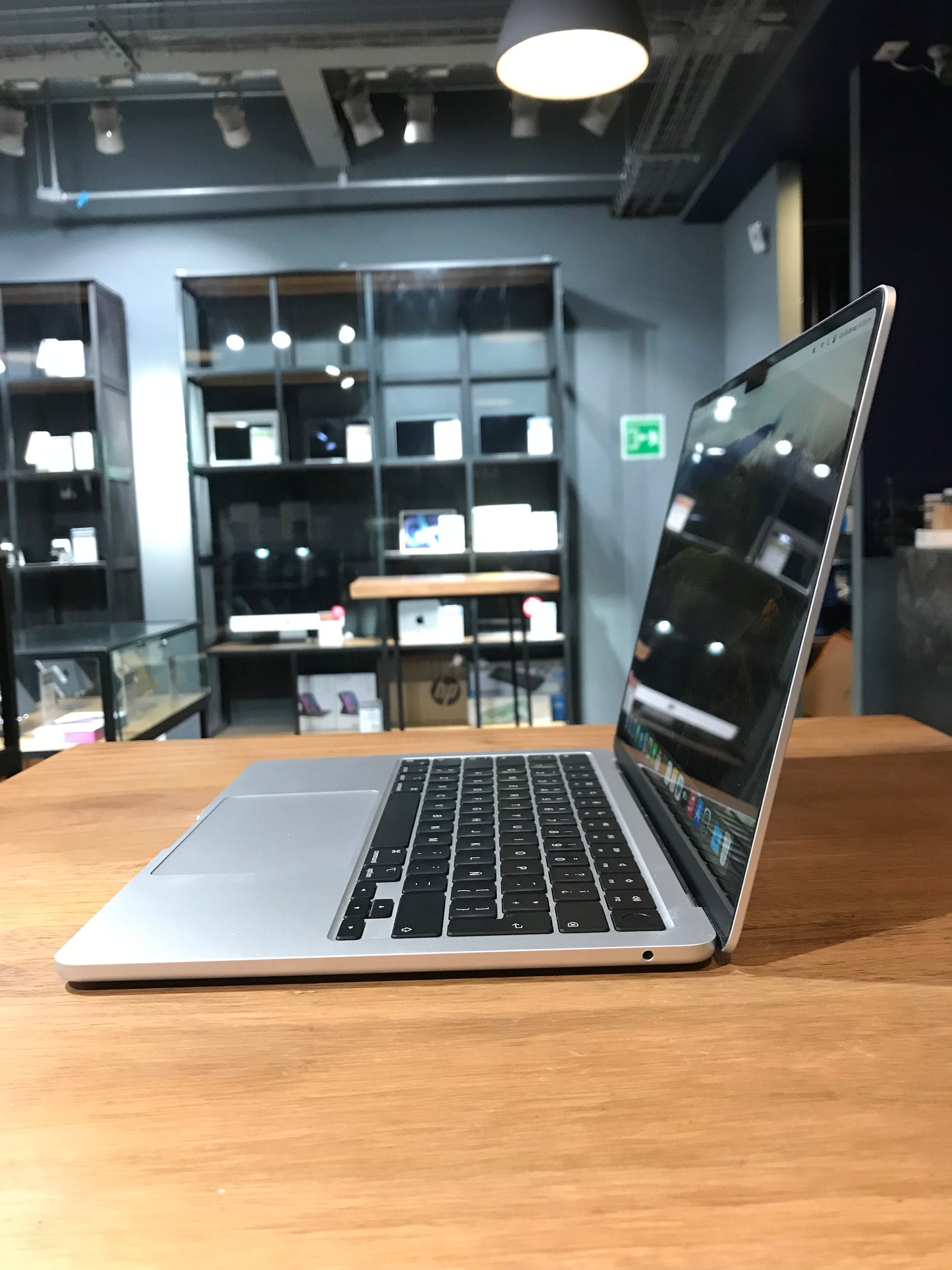 MacBook Air 13"2017 Core i7 8GB RAM/256 GB SSD (Producto Unico)