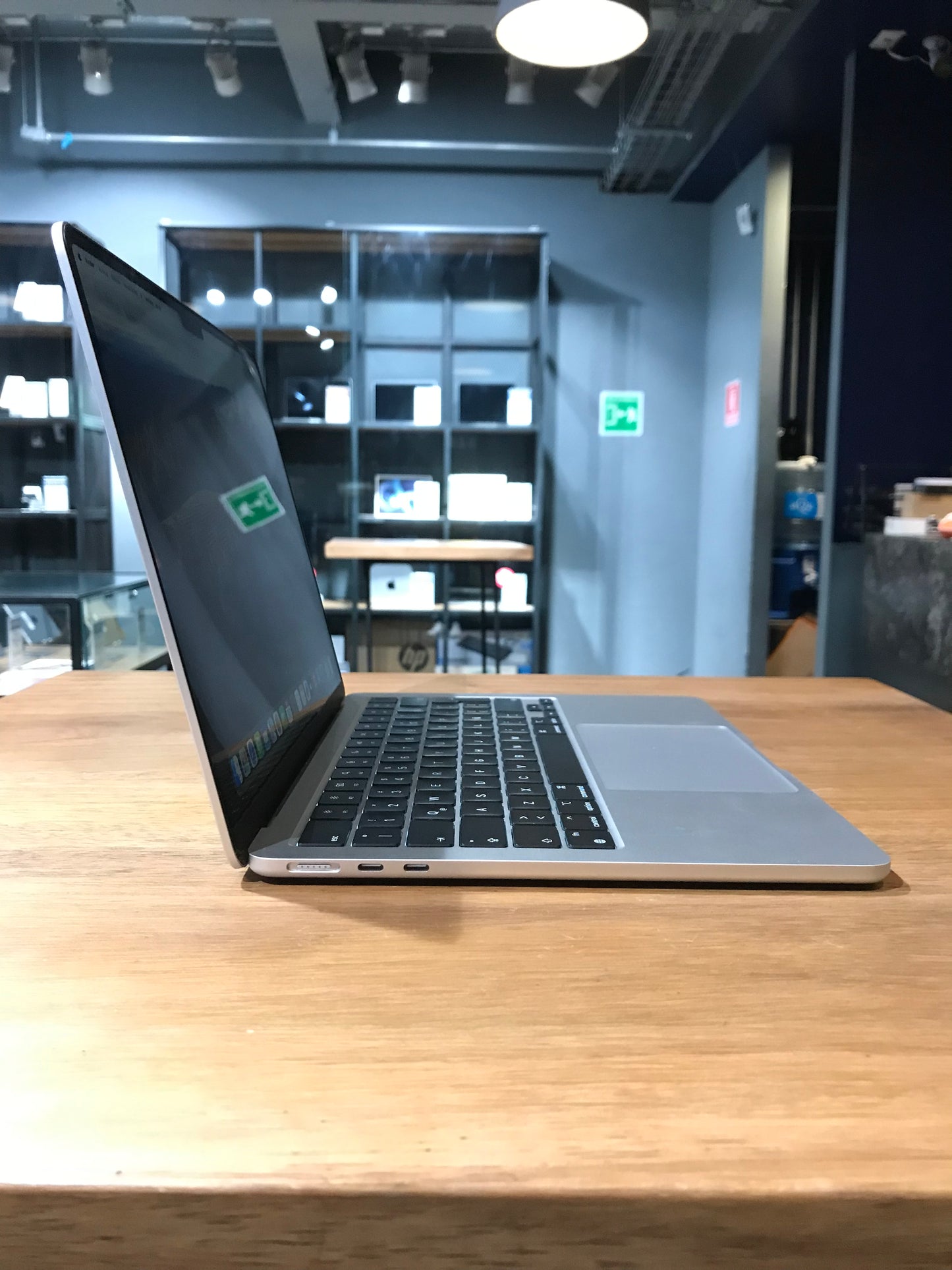 MacBook Air 13"2017 Core i7 8GB RAM/256 GB SSD (Producto Unico)