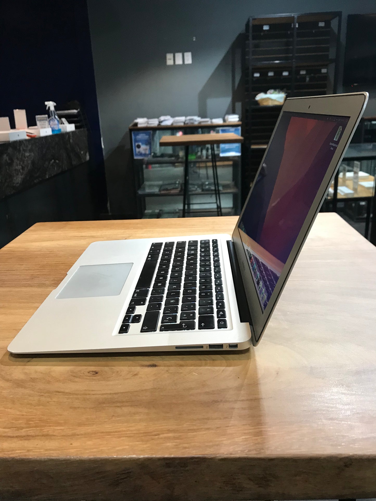 MacBook Air 13" 2017 (Producto Unico)
