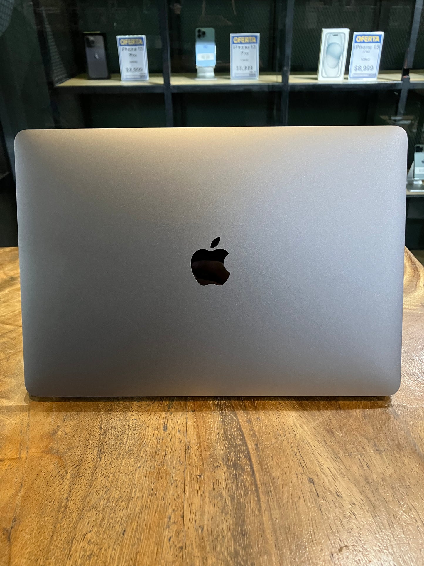 MacBook Pro M2 13" 2022 256GB (Producto Unico)