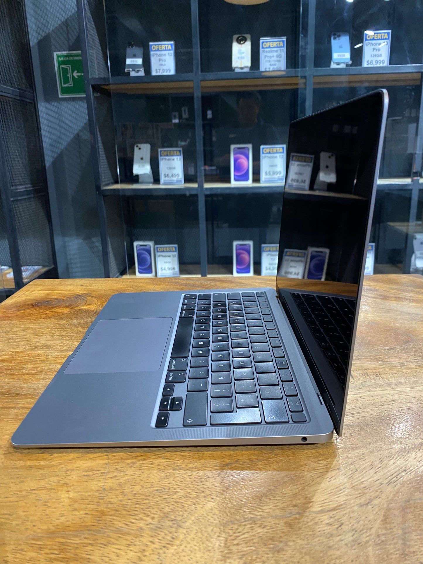 MacBook Air 2020 13" M1 256GB (Producto Unico)