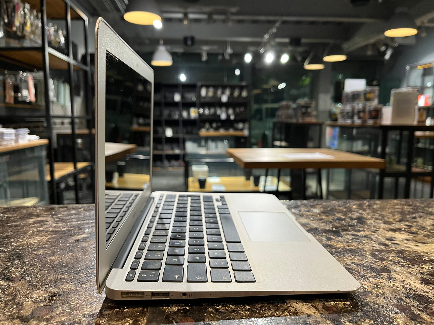 Macbook Air 11" 2014 256GB / 4GB RAM