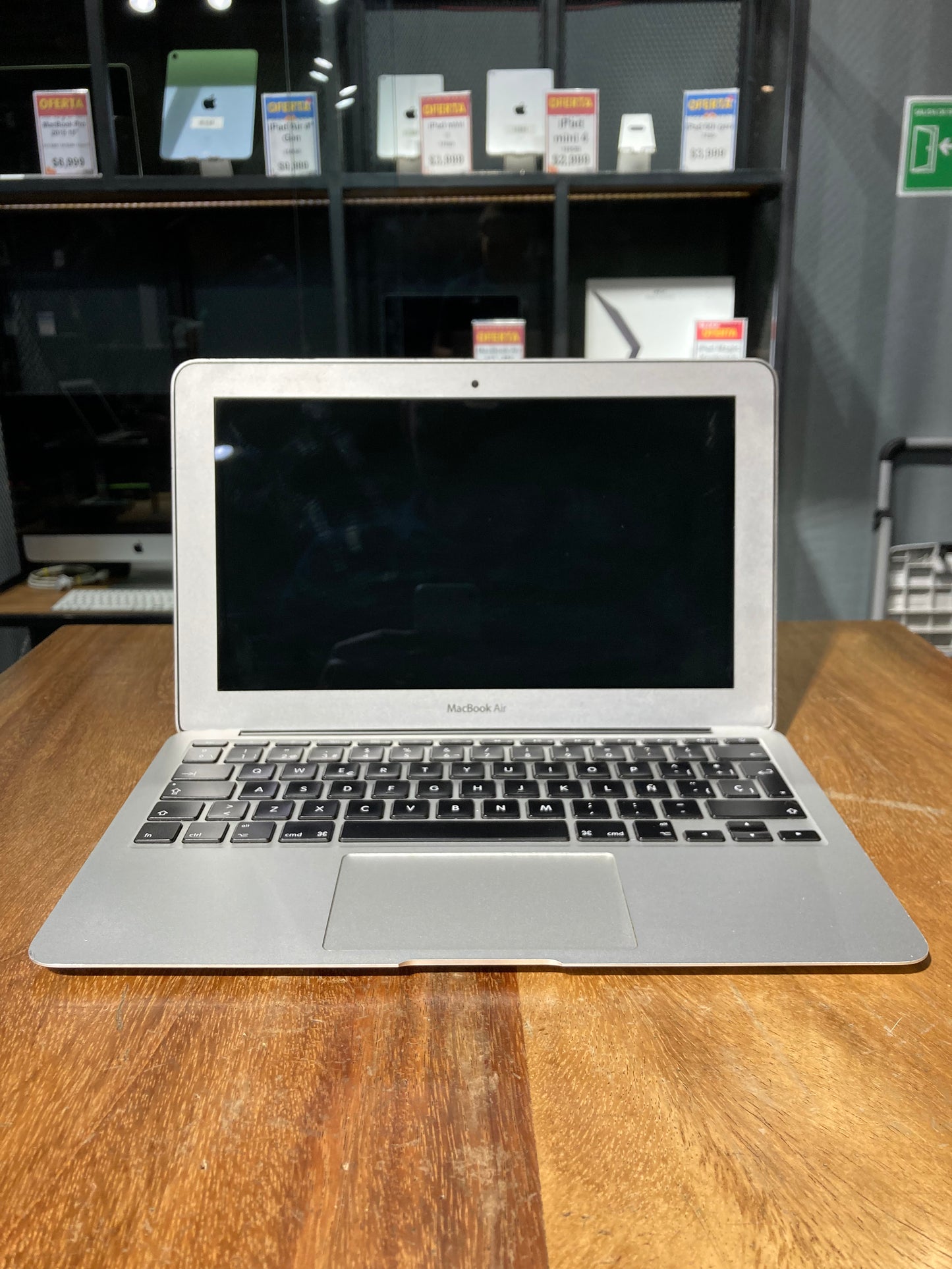 Macbook Air 11" 2014 (Producto Único)