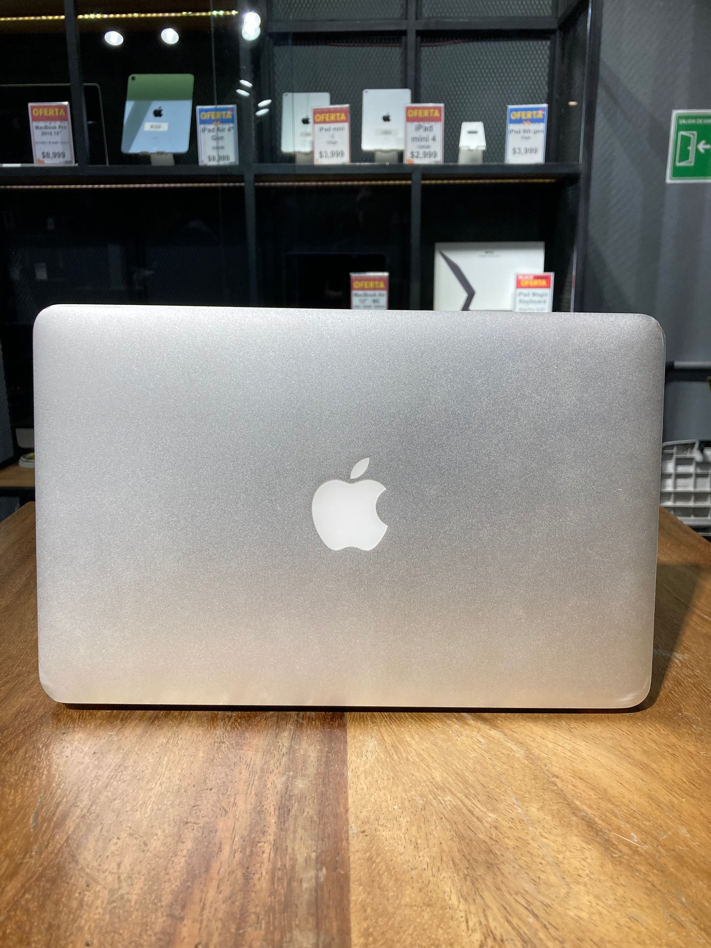 Macbook Air 11" 2014 (Producto Único)