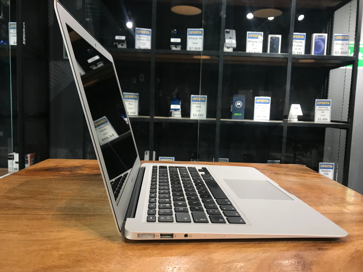 MacBook Air 13" 2015 (Producto Unico)