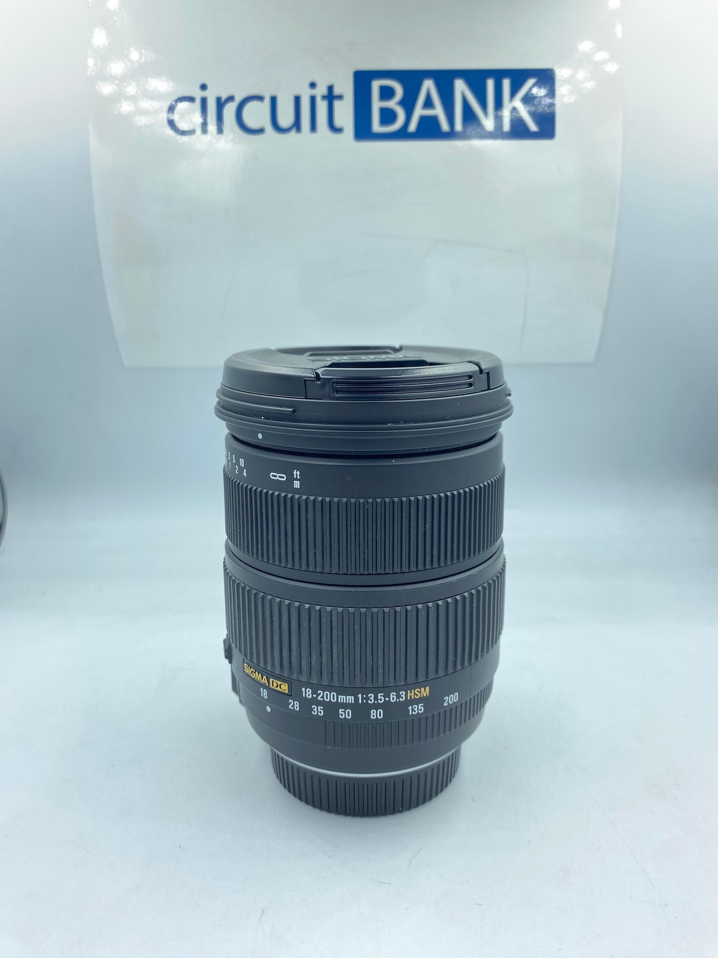 Lente Sigma 18-200mm 1:3.5-6.3 HSM (Producto Unico)