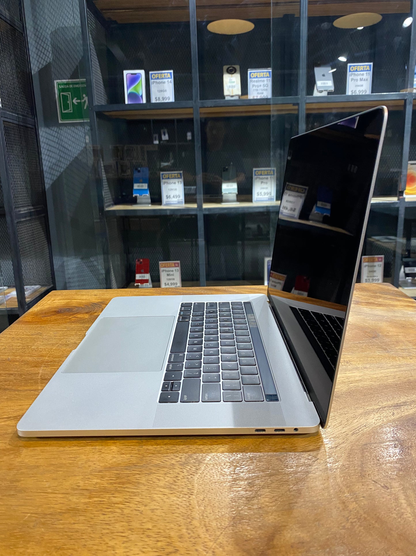MacBook Pro 15" 2018 256GB (Producto Unico)