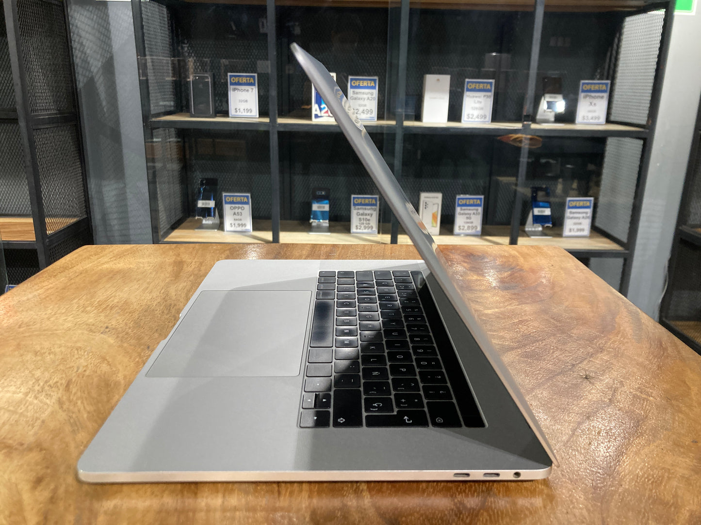 MacBook Pro 15" 2017 (Producto Unico)