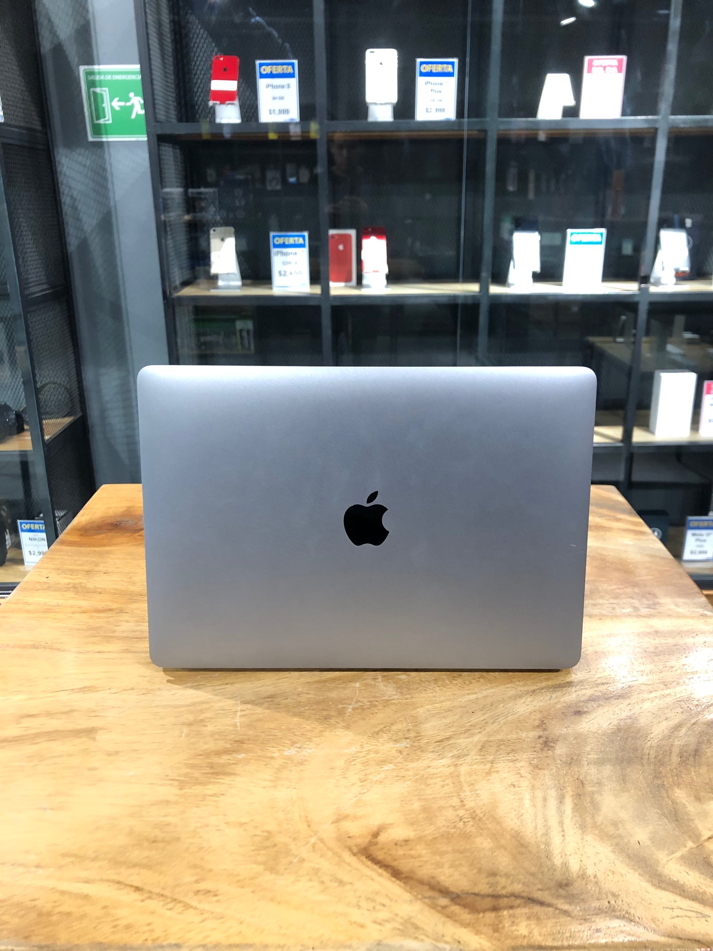 MacBook Air 13" M1 (Producto Unico)