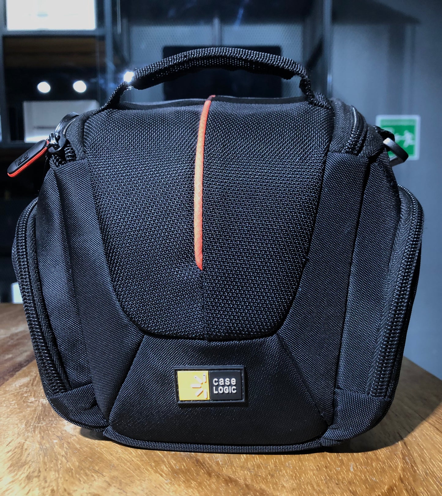 Case Logic DCB-304 para Cámara (Producto Unico)