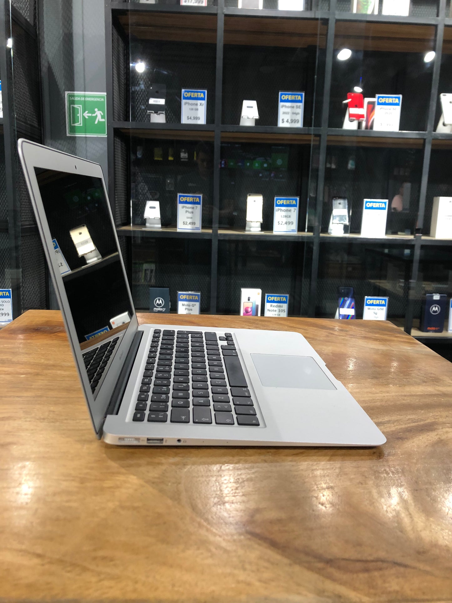 MacBook Air 13" 2017 (Producto Unico)