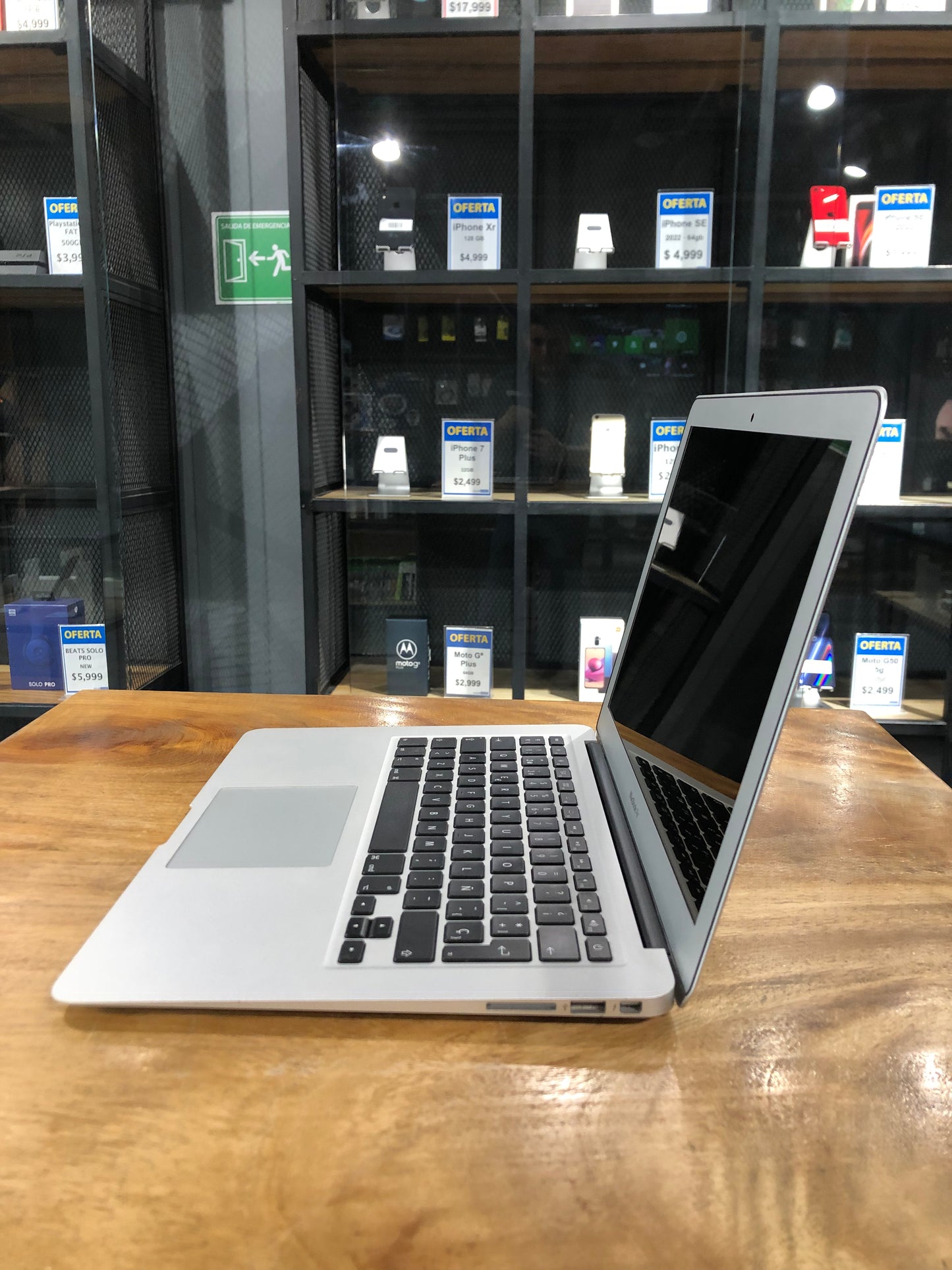 MacBook Air 13" 2017 (Producto Unico)