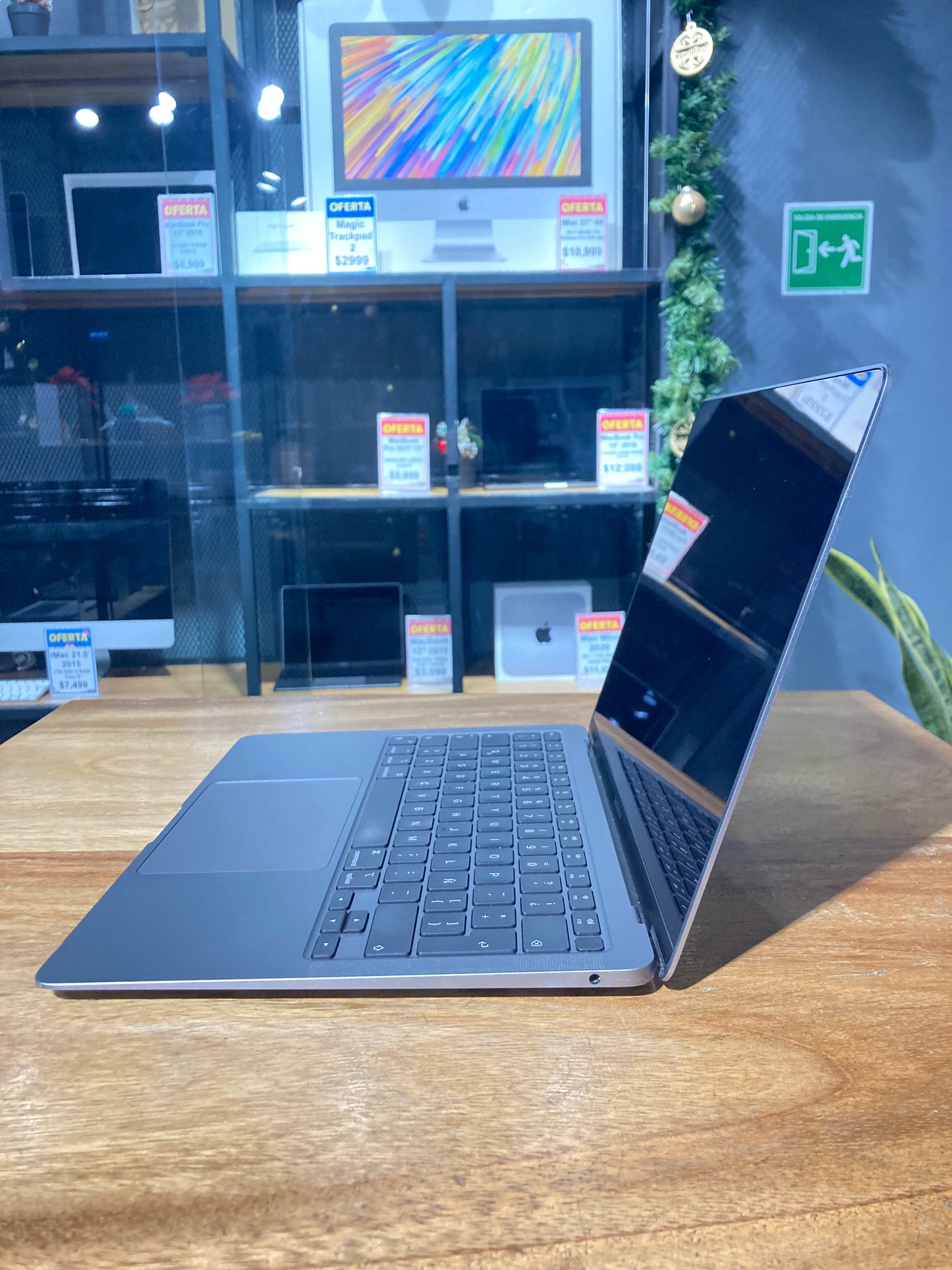 MacBook Air 13" 2020 M1 (Producto Unico)