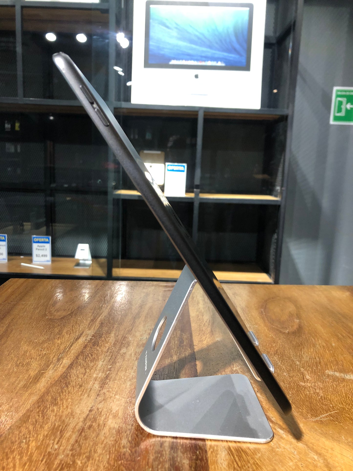 iPad 8th Gen 32GB (Producto Único)