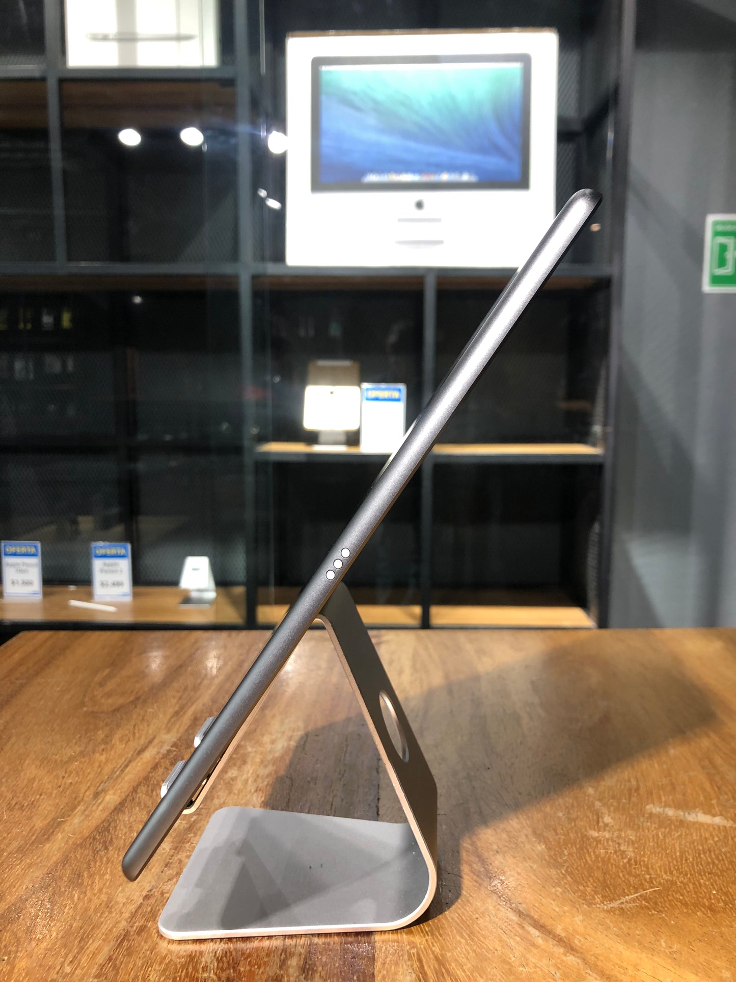 iPad 8th Gen 32GB (Producto Único)