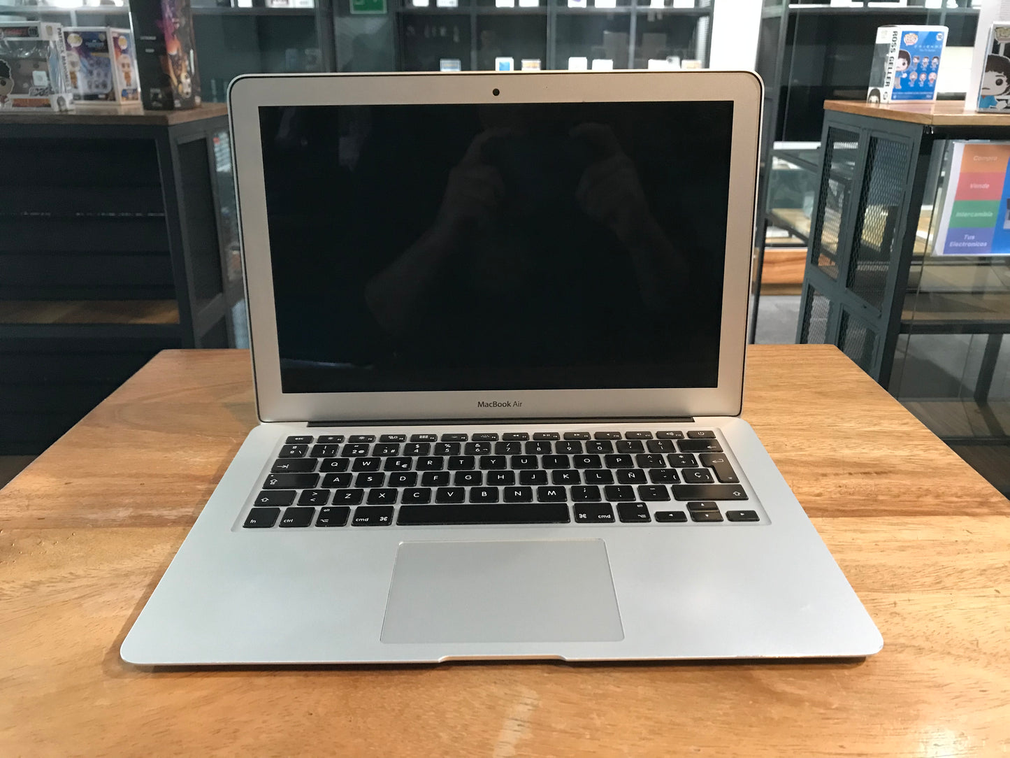 MacBook Air 2013 13" 8GB RAM/128GB SDD (Producto Unico)