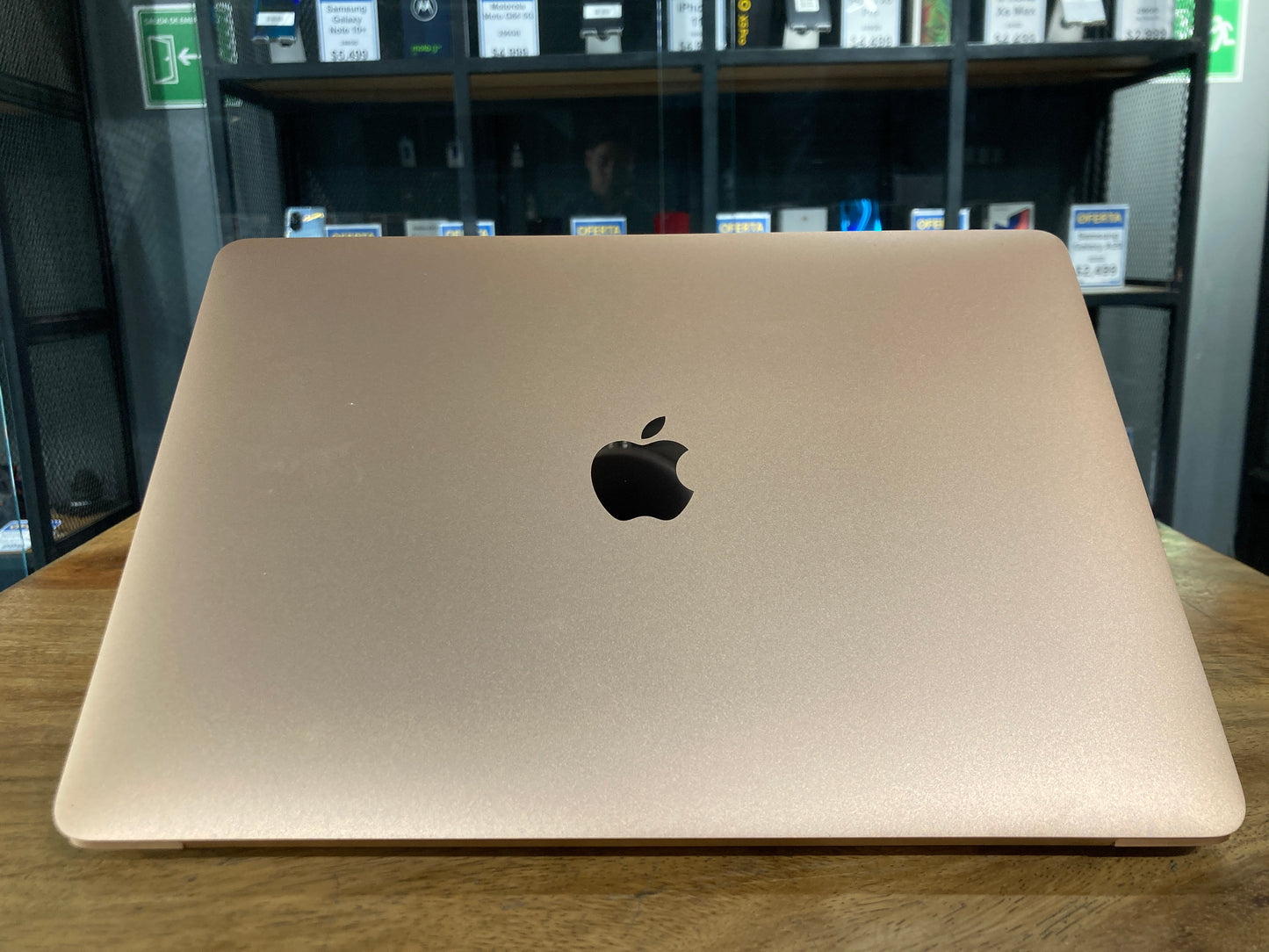 MacBook Air 13" M1 2020 (Producto Único)
