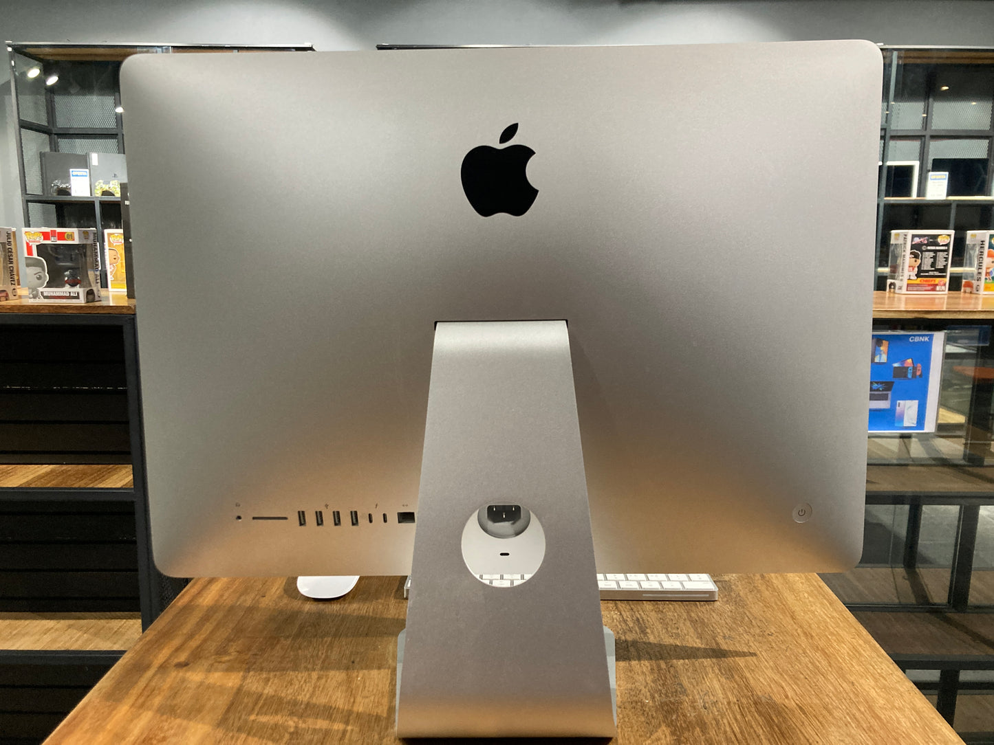 iMac 21.5" Retina 4k 2017 (Producto Único)