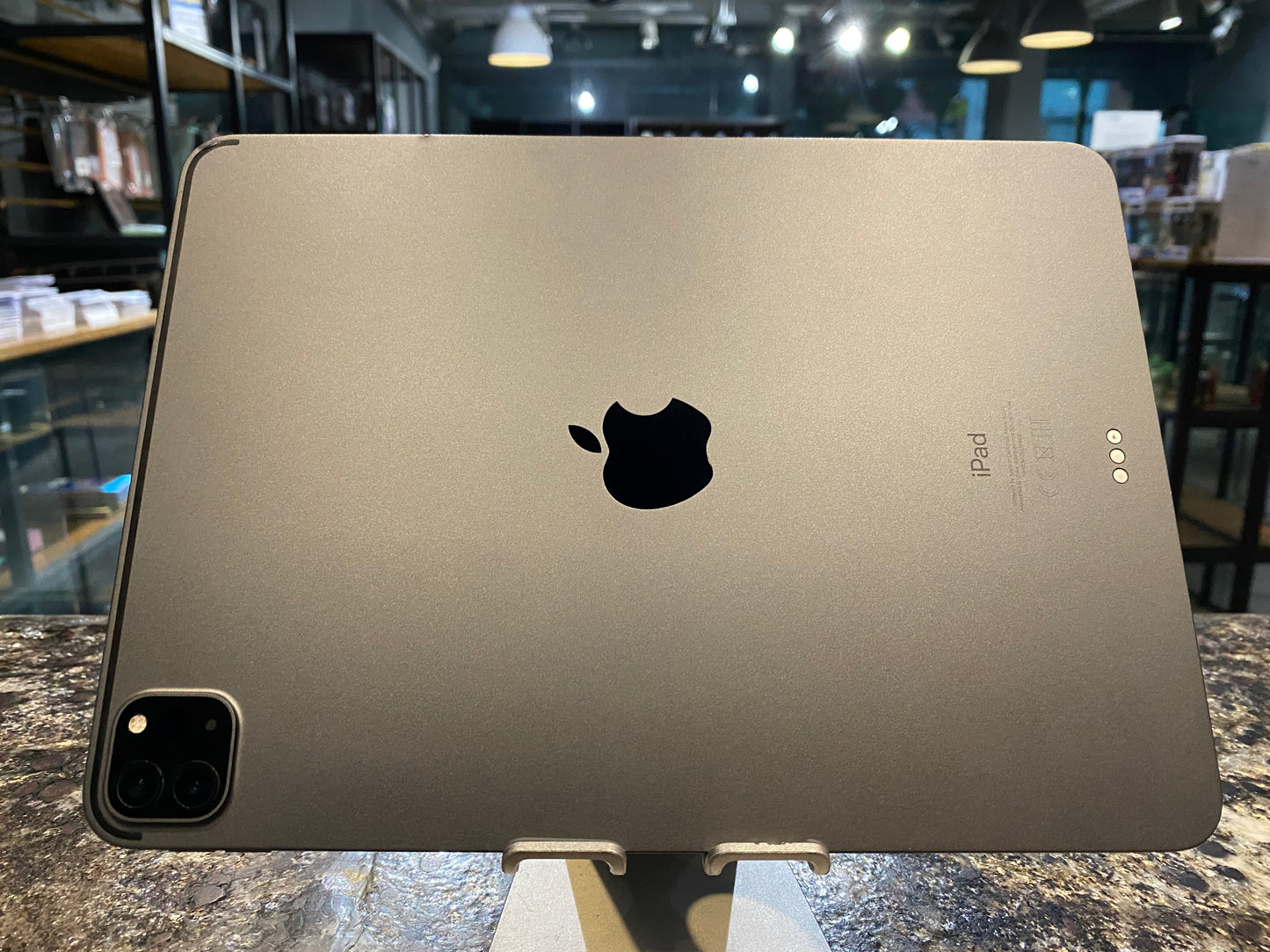 iPad Pro 11" 3ra Gen 128GB (Producto Único)