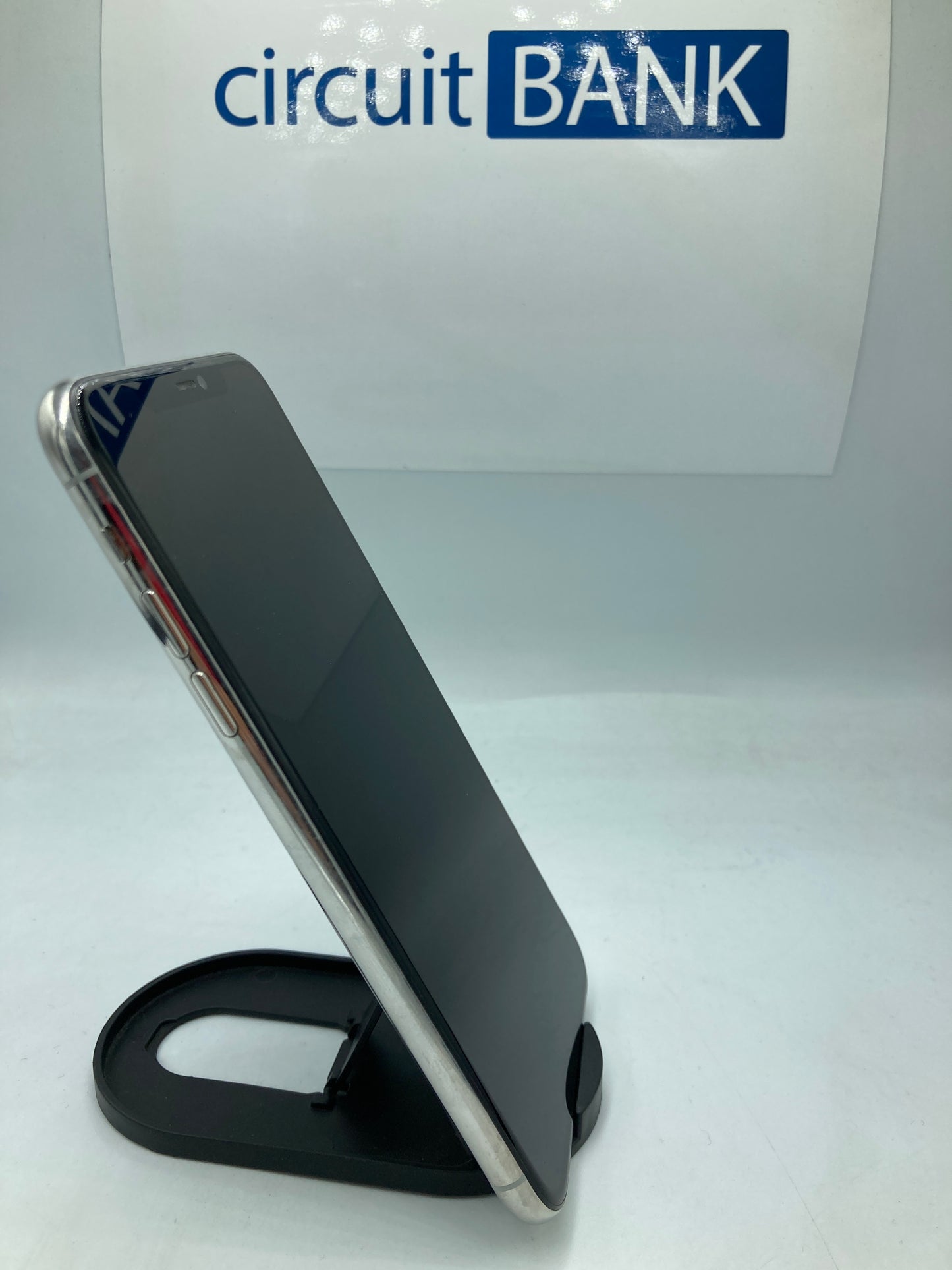 iPhone 11 Pro Max  64GB  (Producto Único)