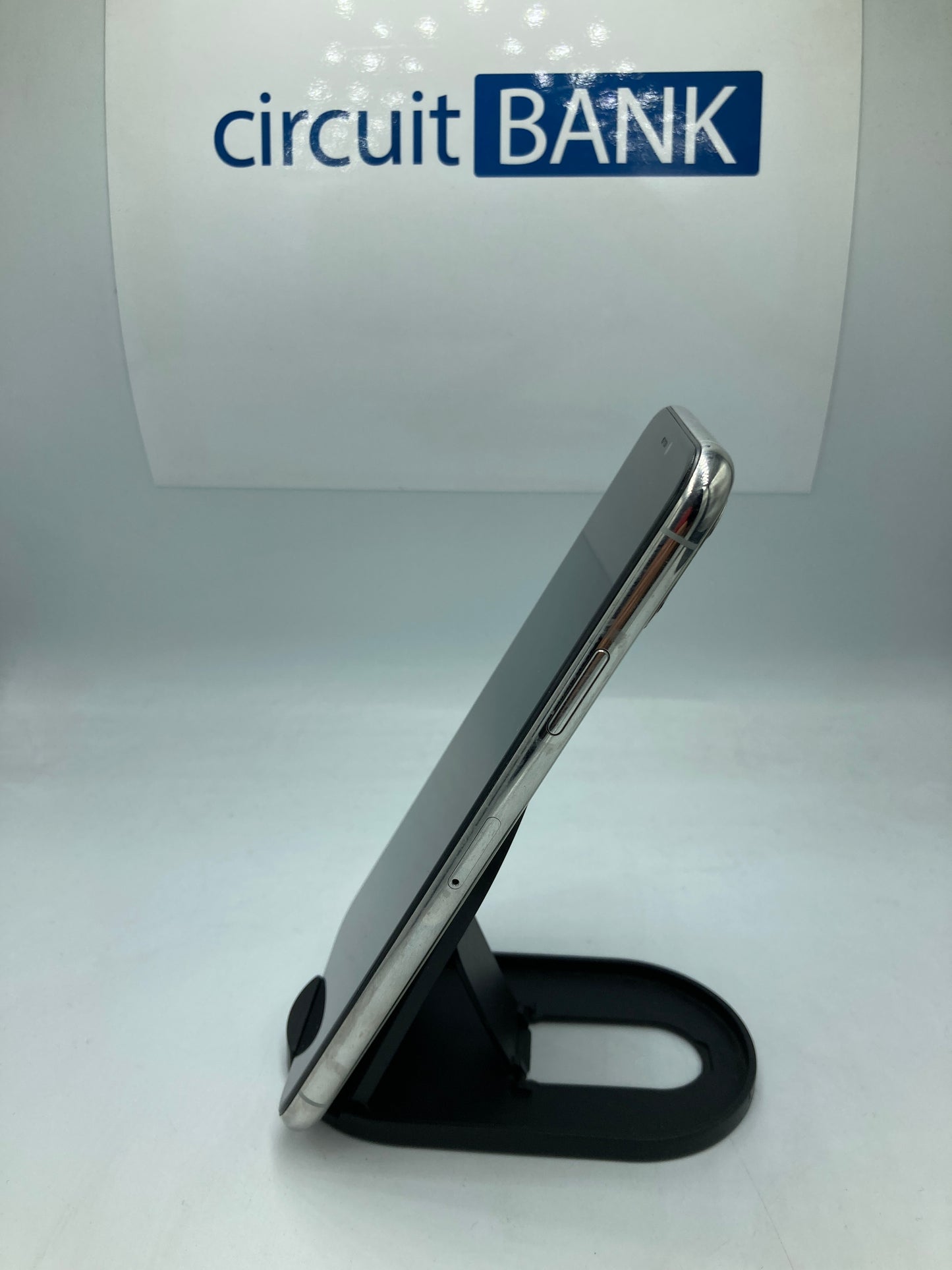 iPhone 11 Pro Max  64GB  (Producto Único)