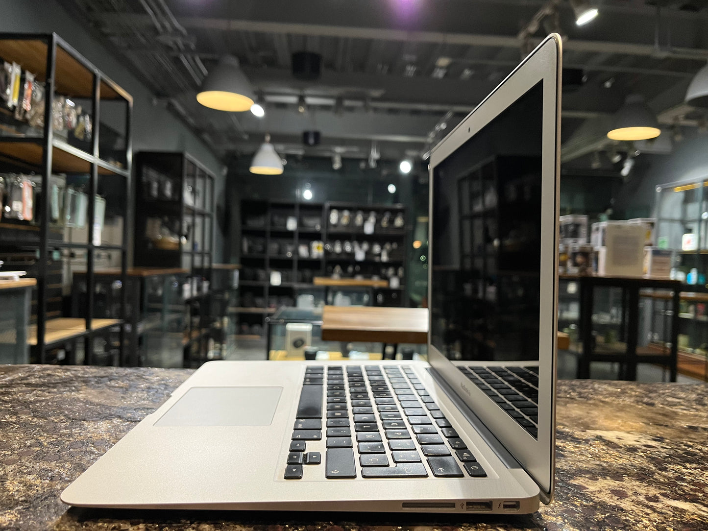 MacBook Air "13 2017 128GB / 8GB RAM