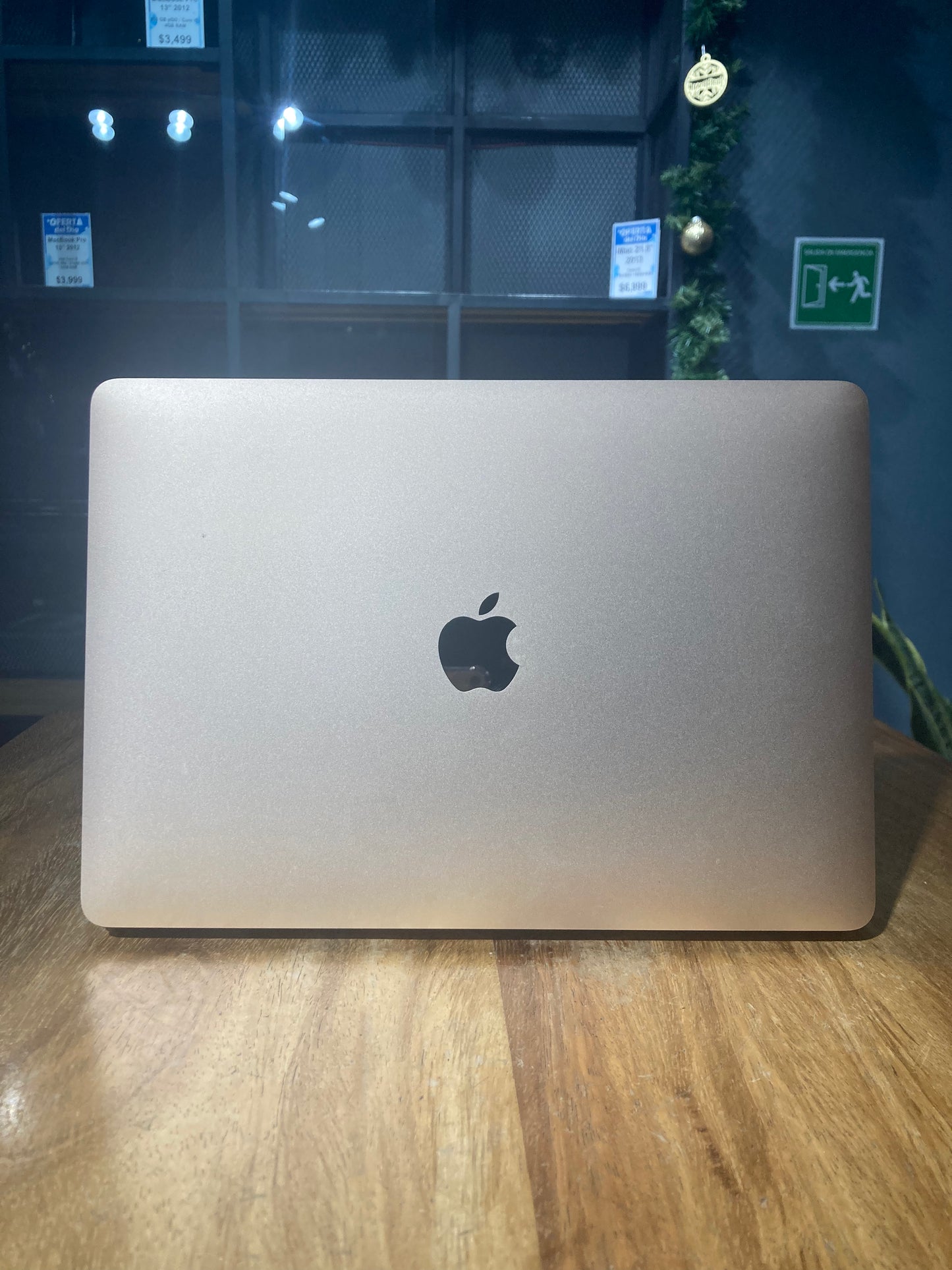 MacBook Air 13" Retina 2020 (Producto Unico)