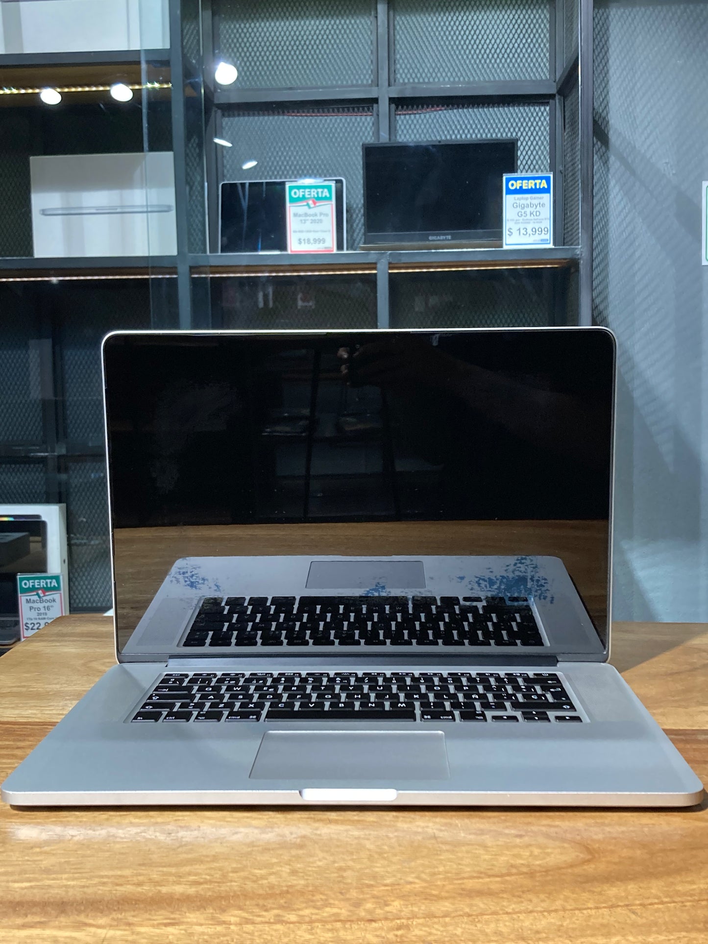 MacBook Pro 15" Retina 2015 (Producto Único)