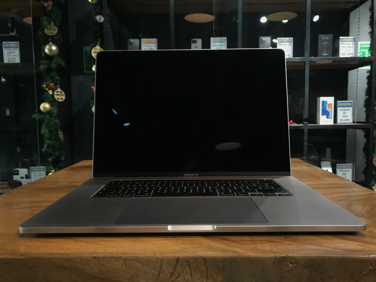 MacBook Pro 2019 16" Corei9 64GB RAM/2 TB SSD / AMD Radeon Pro 5500M con 4GB GDDR6 (Producto Unico)