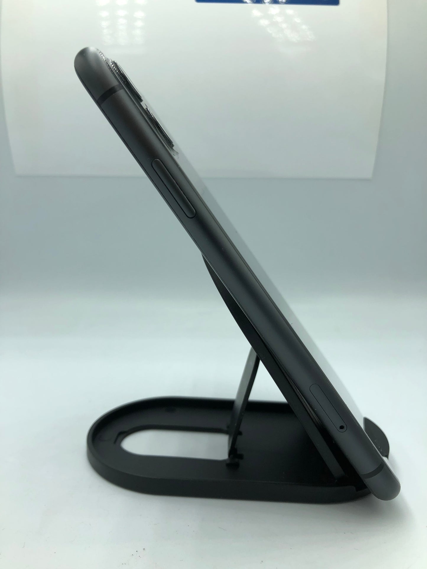 iPhone 11 64GB (Producto único)