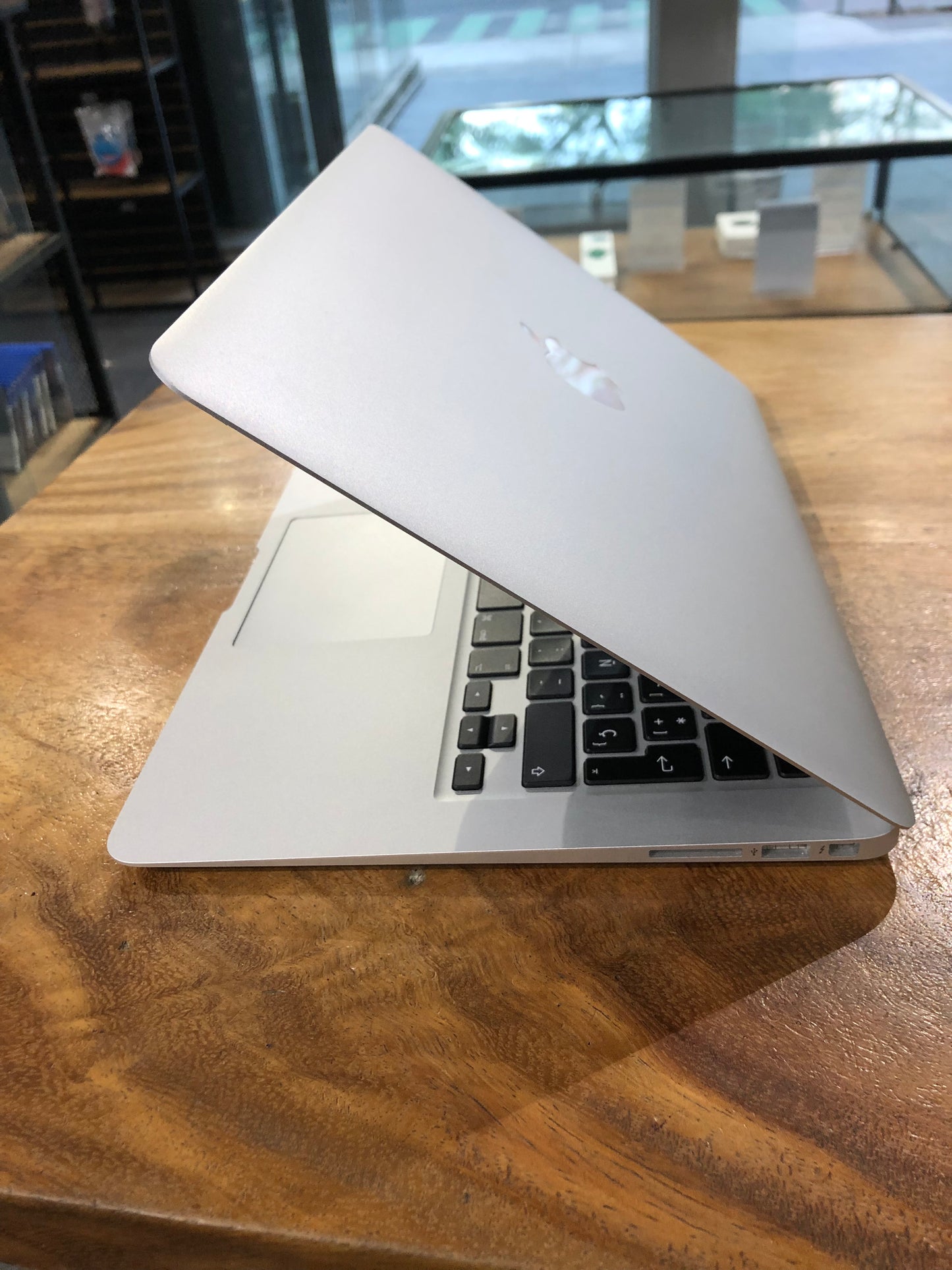 MacBook Air"2017 (Producto único)