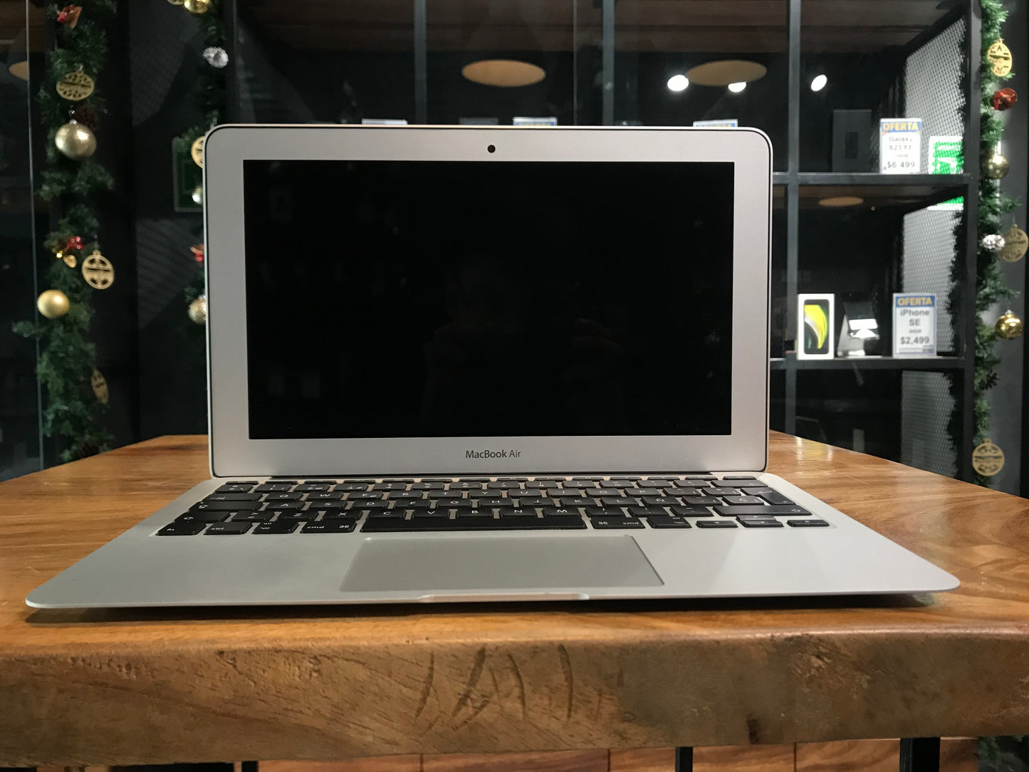 MacBook Air 2015 11" Corei5 4GB RAM/128GB SSD (Producto Unico)