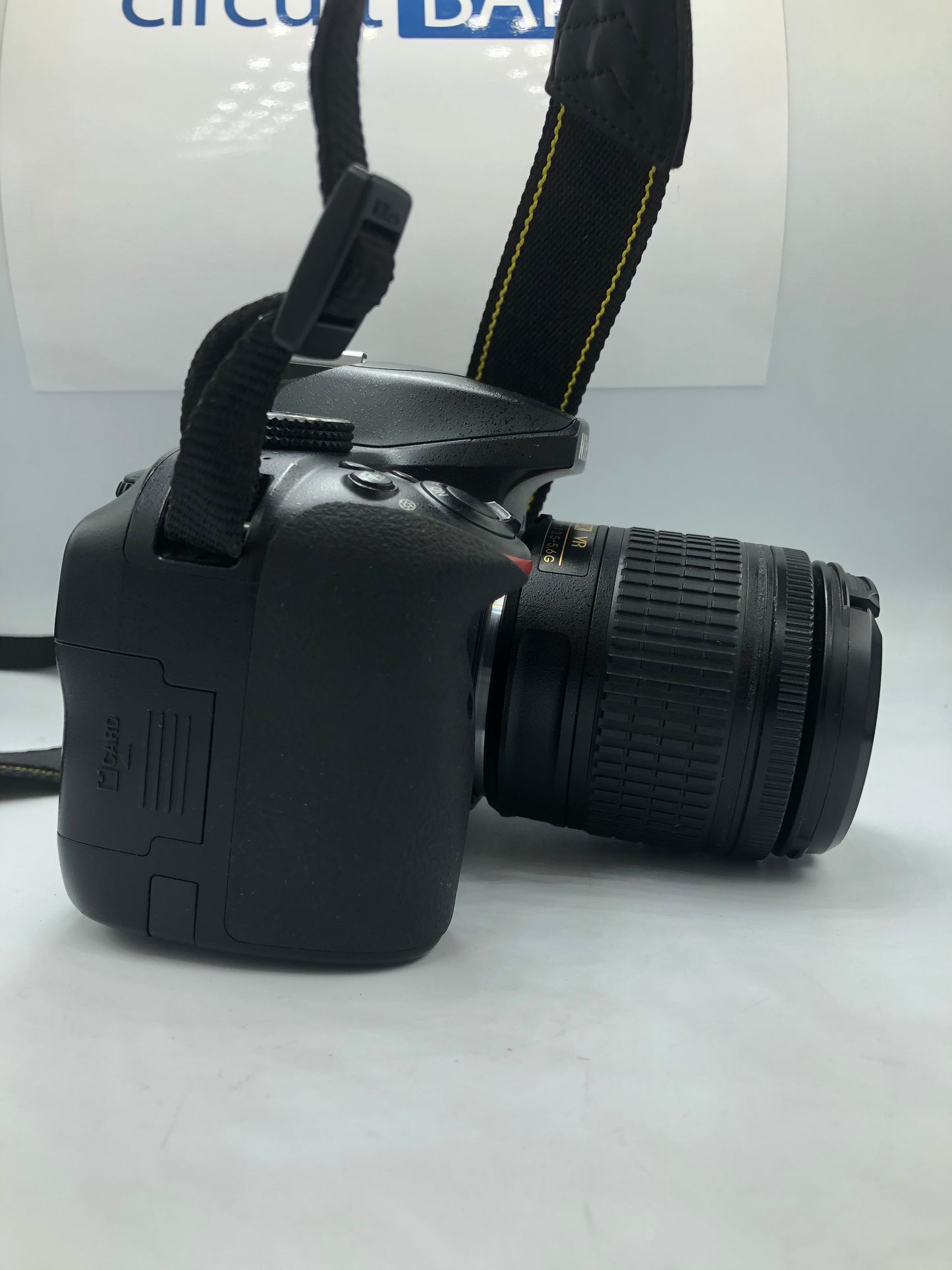 Cámara Nikon D3400 (Producto único)
