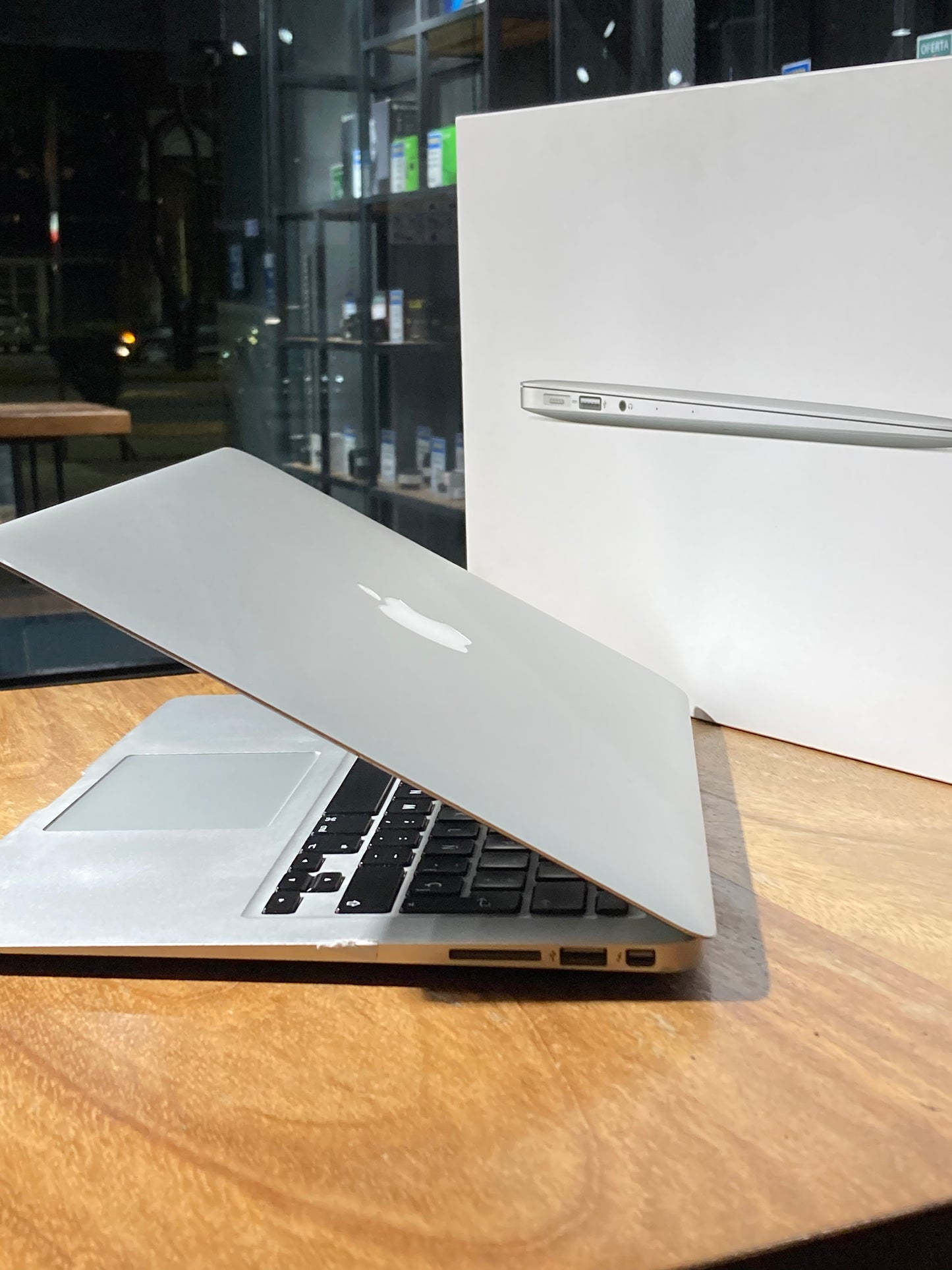 MacBook Air 13" 2017 (Producto Único)