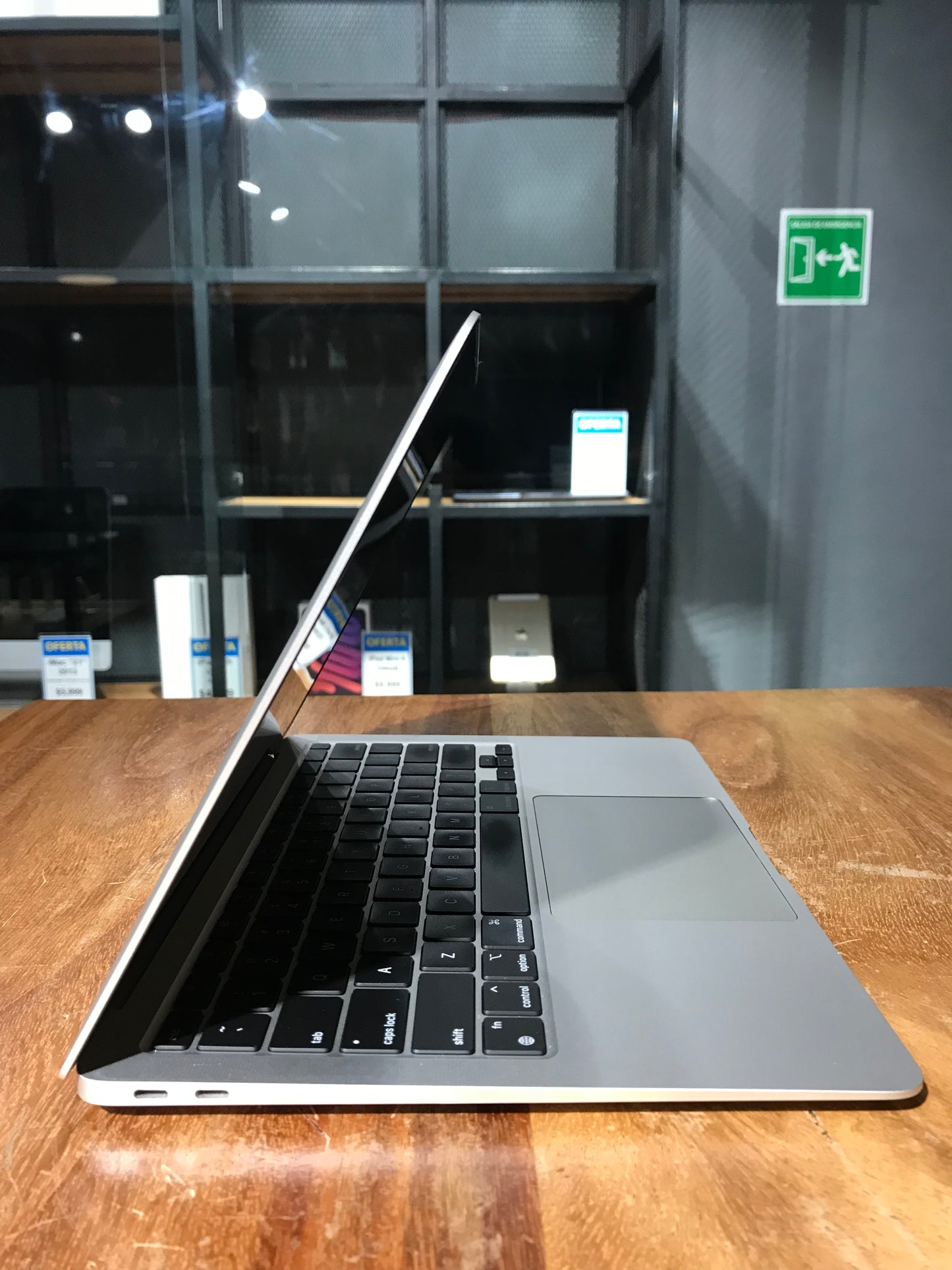 Macbook Air M1 2020 (Producto Único)