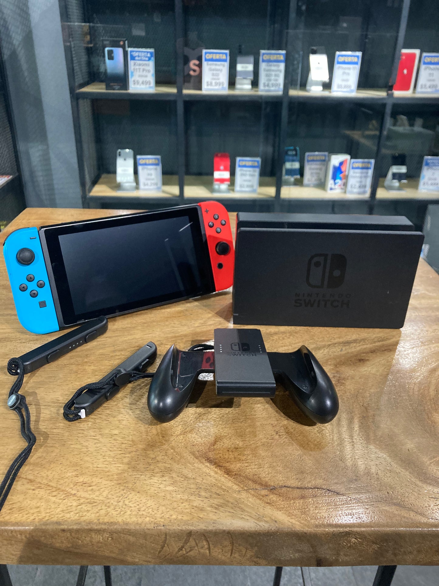 Nintendo Switch 1.1 32GB (Producto Unico)