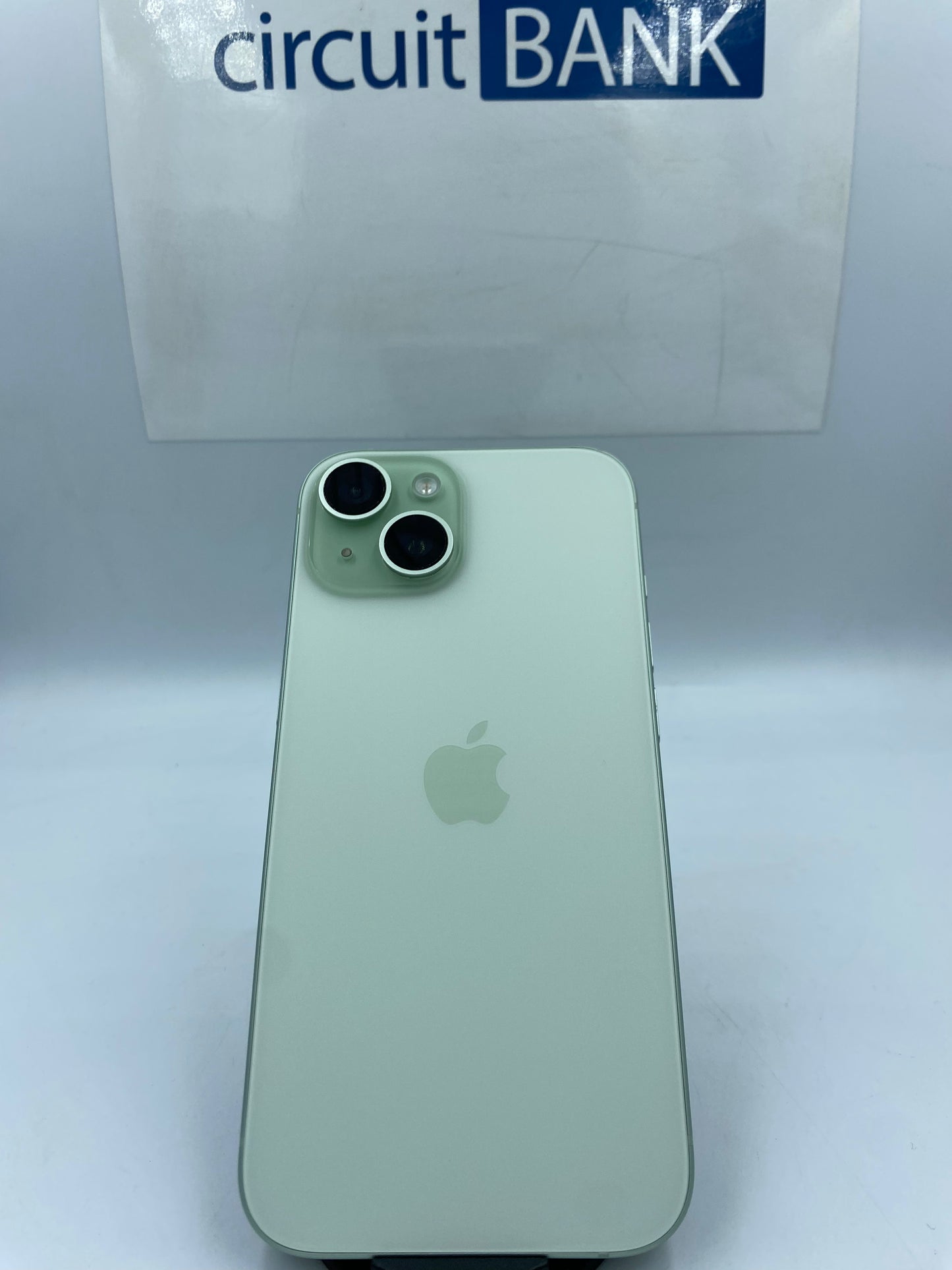 iPhone 15 128GB