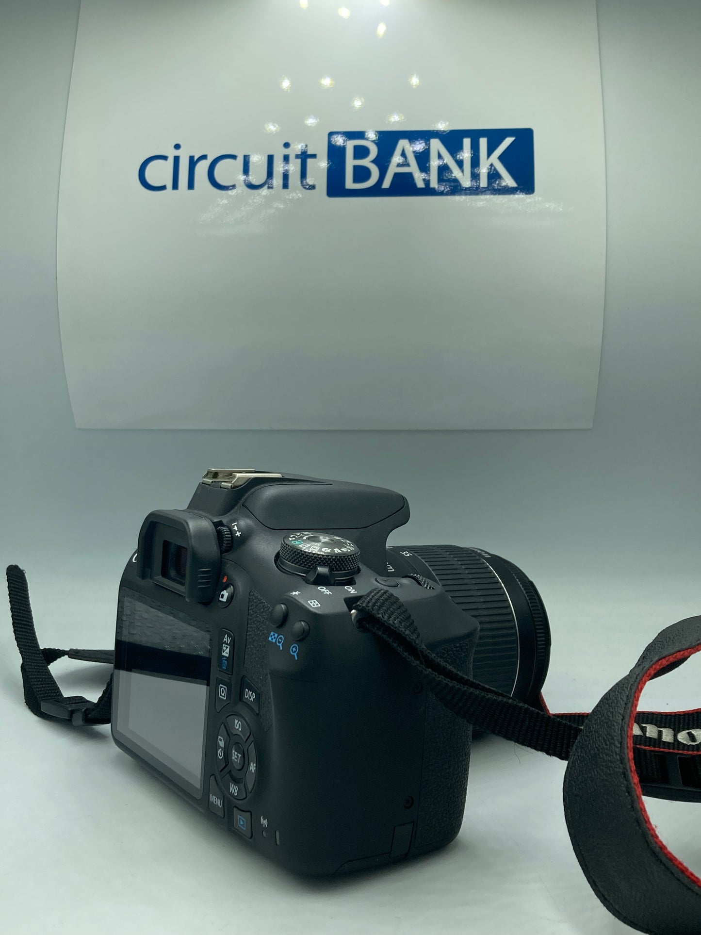 Canon EOS Rebel T7 (Producto Unico)