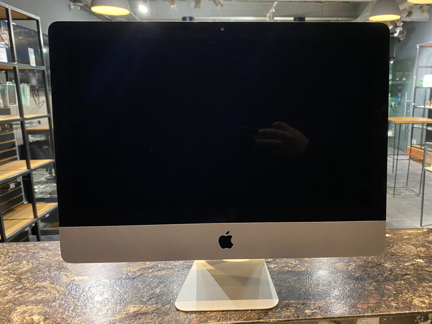 iMac 2017 21.5" 512GB / 8GB RAM (Producto Único)