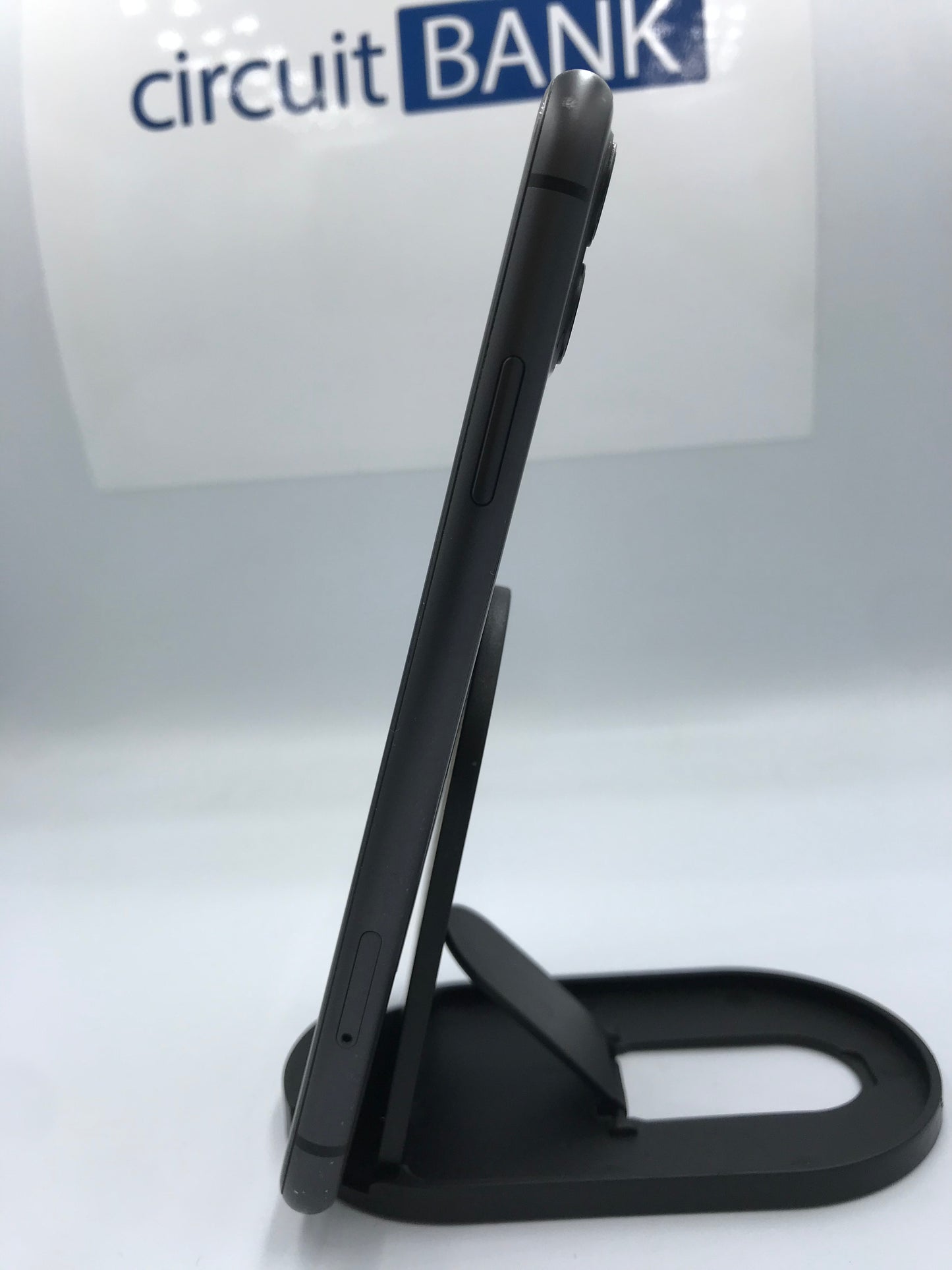iPhone 11 64 (Producto Único)